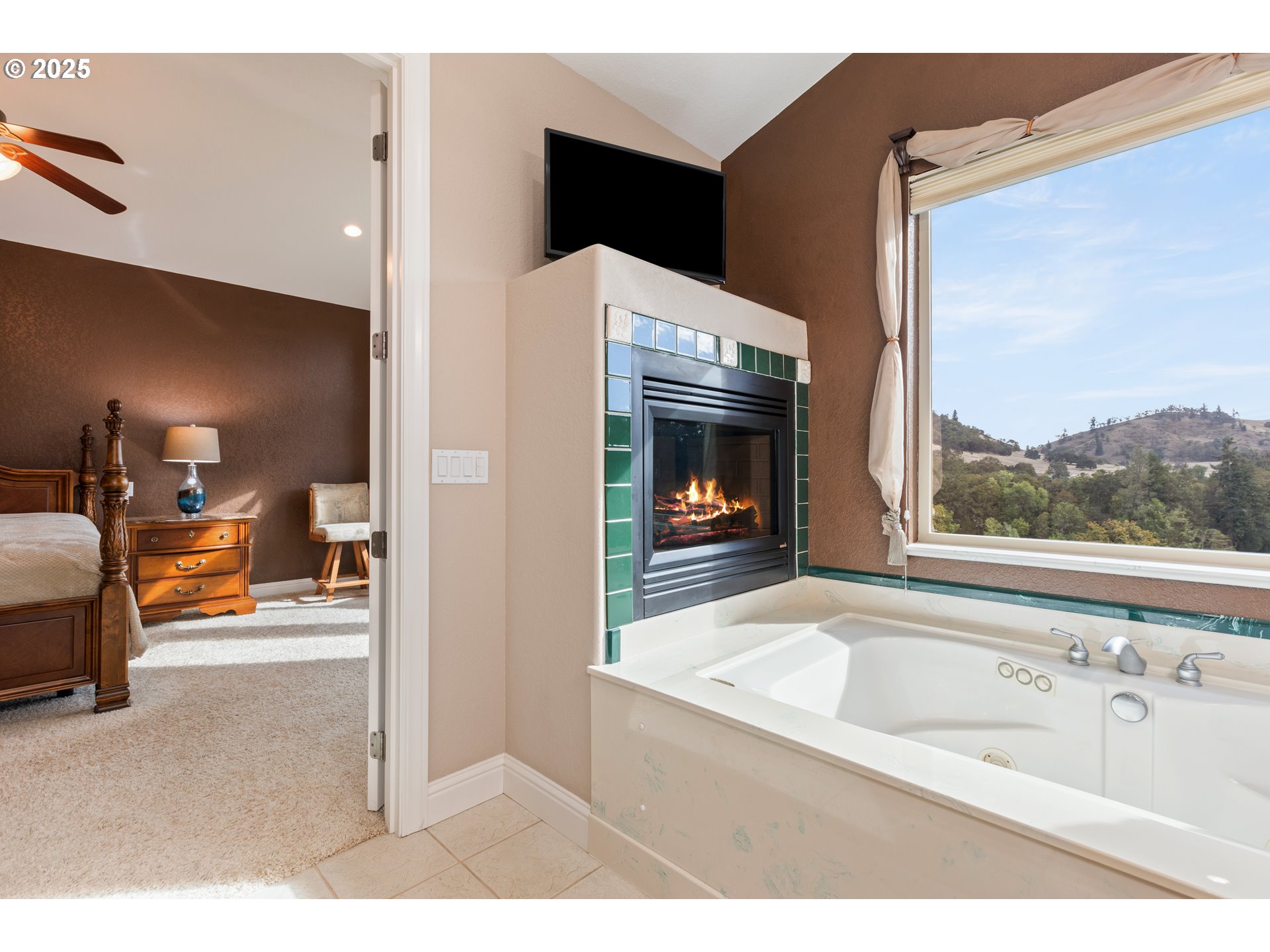 13767 N BANK RD, Roseburg, OR, 97470