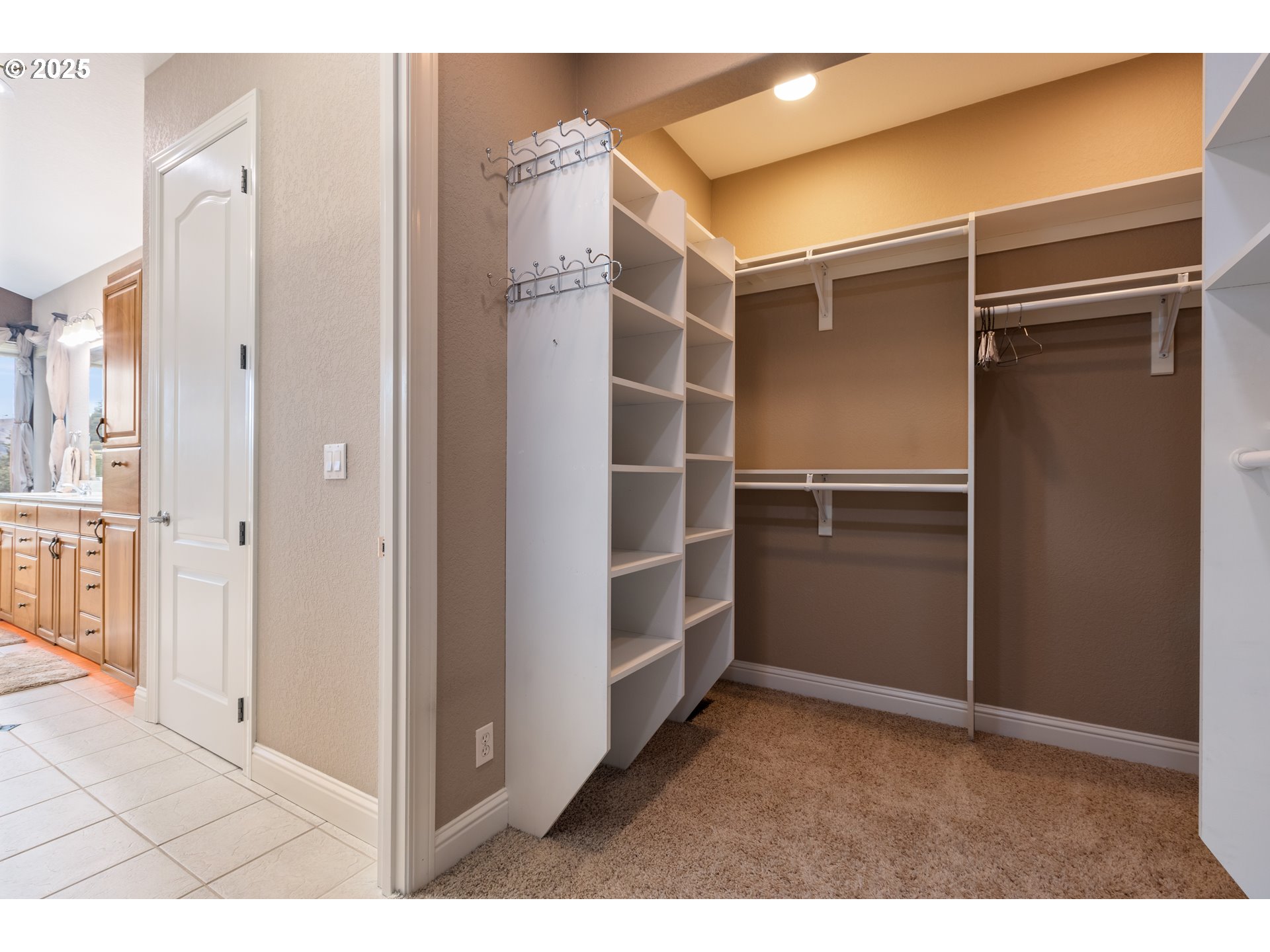 13767 N BANK RD, Roseburg, OR, 97470