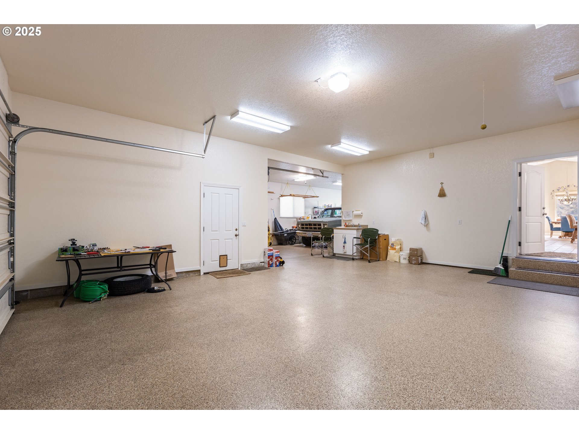 13767 N BANK RD, Roseburg, OR, 97470