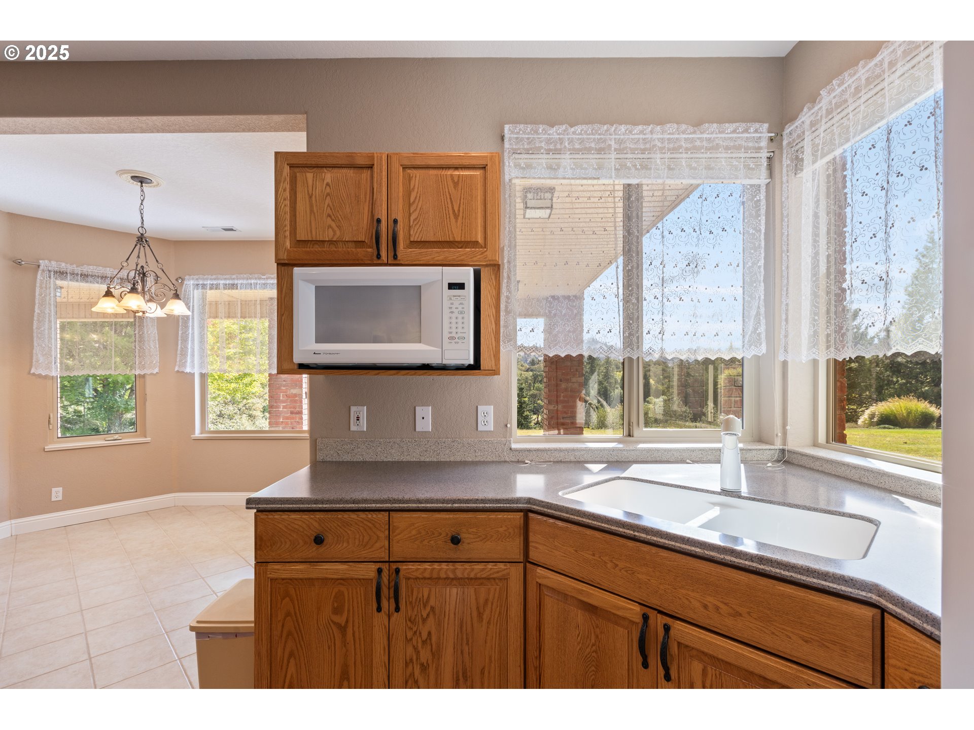 13767 N BANK RD, Roseburg, OR, 97470