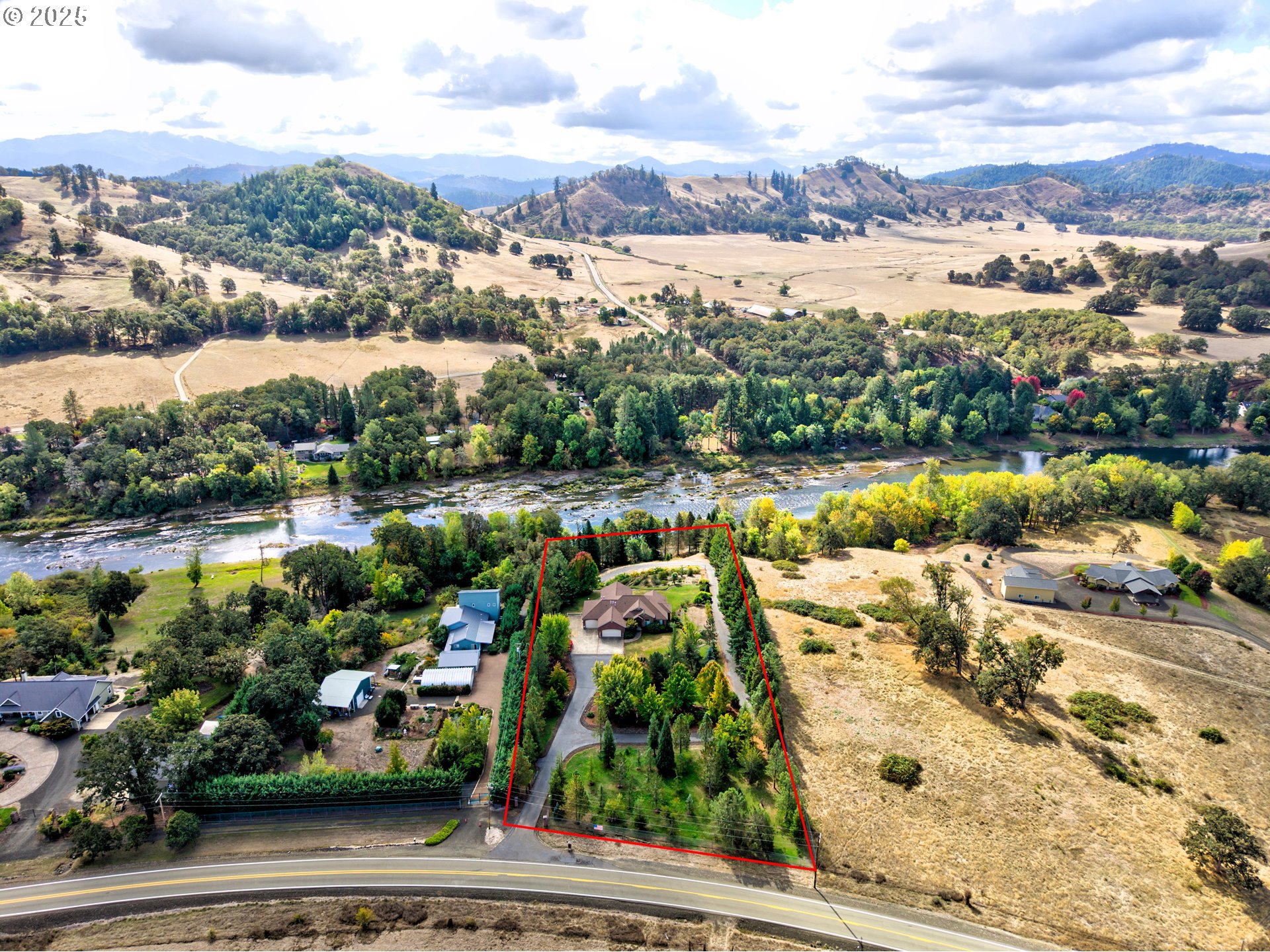 13767 N BANK RD, Roseburg, OR, 97470