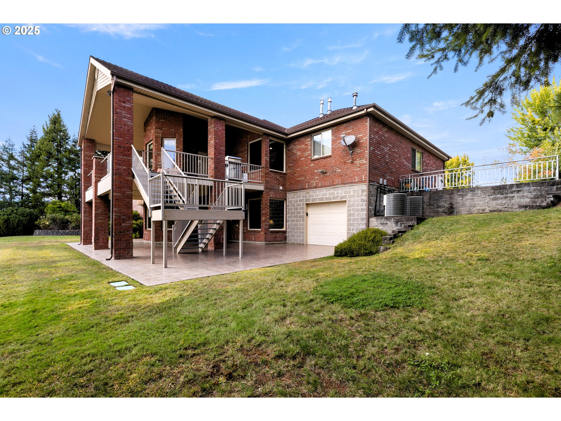 13767 N BANK RD, Roseburg, OR, 97470