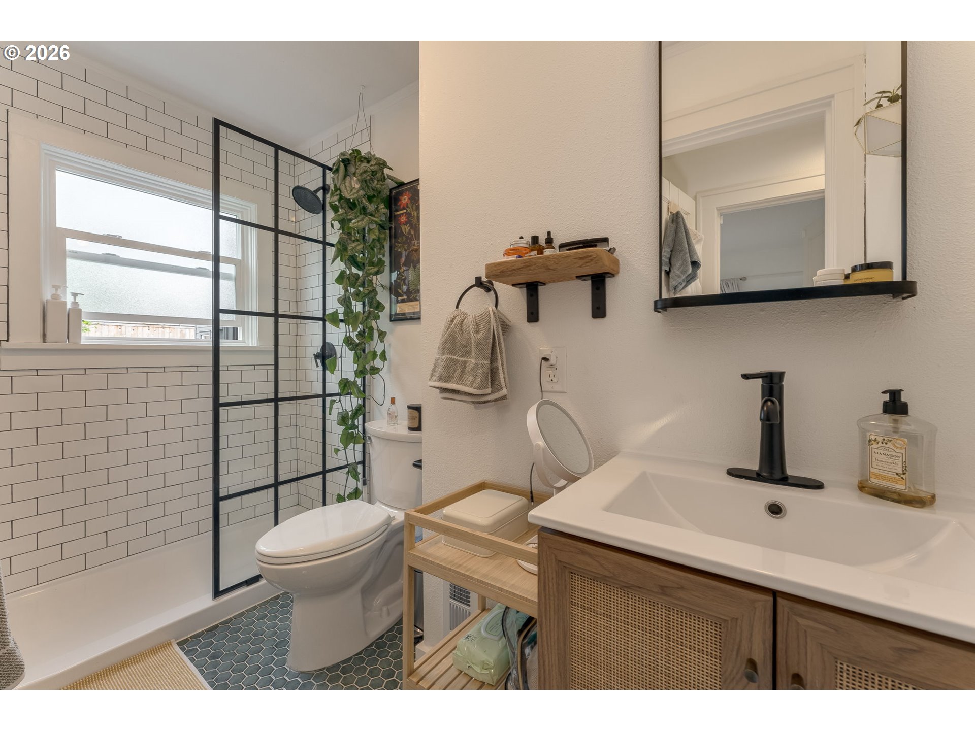 1332 NE FREMONT ST, Portland, OR, 97212