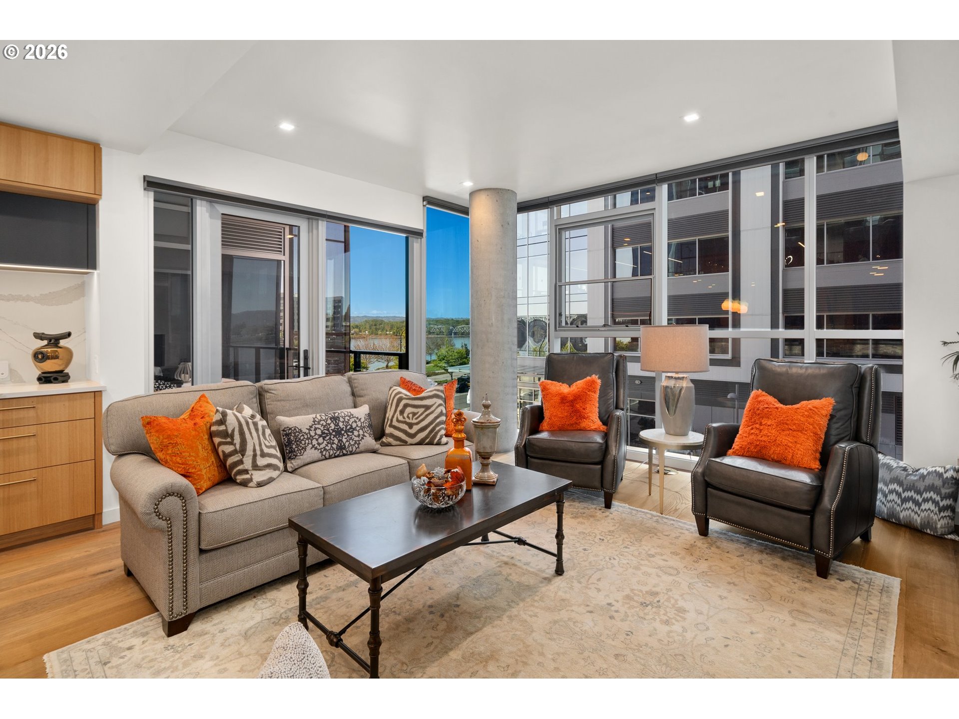 Photo #2: 184357011 Listing: Photo #2