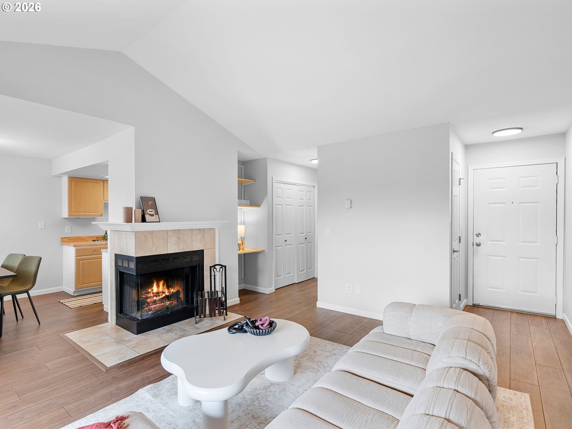 Photo #5: 184420100 Listing: Photo #5