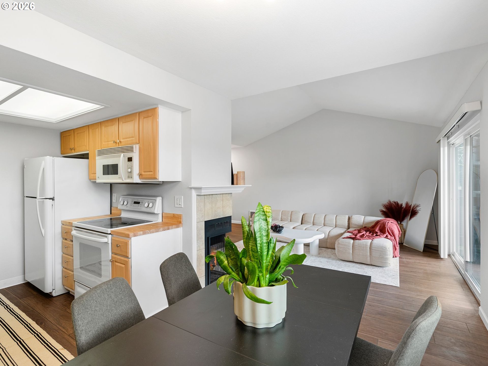 Photo #9: 184420100 Listing: Photo #9