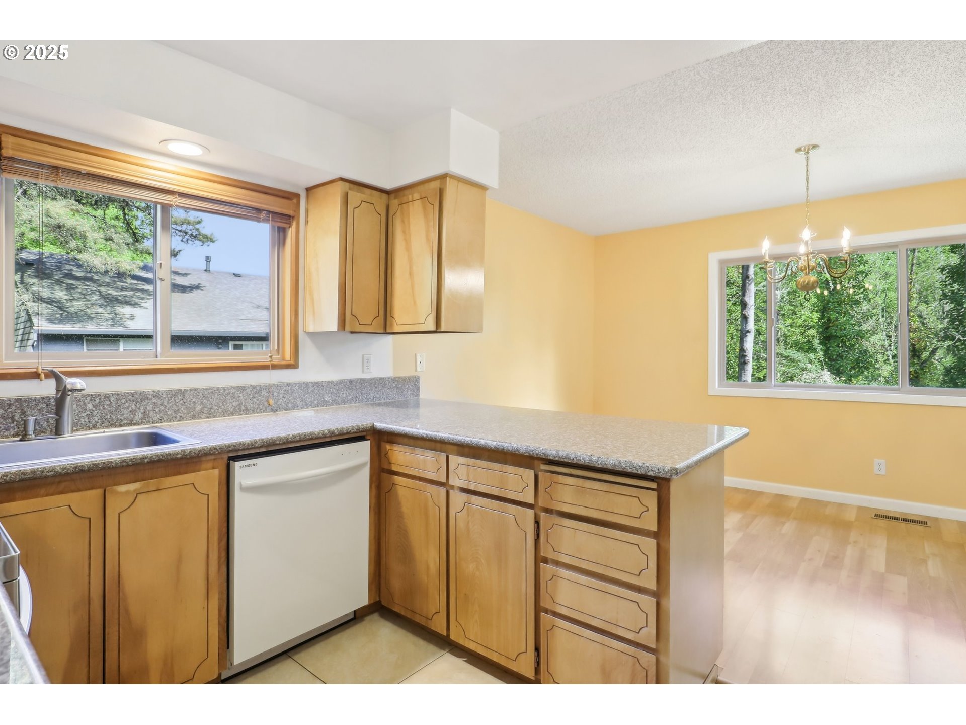 Photo #20: 184754615 Listing: Photo #20
