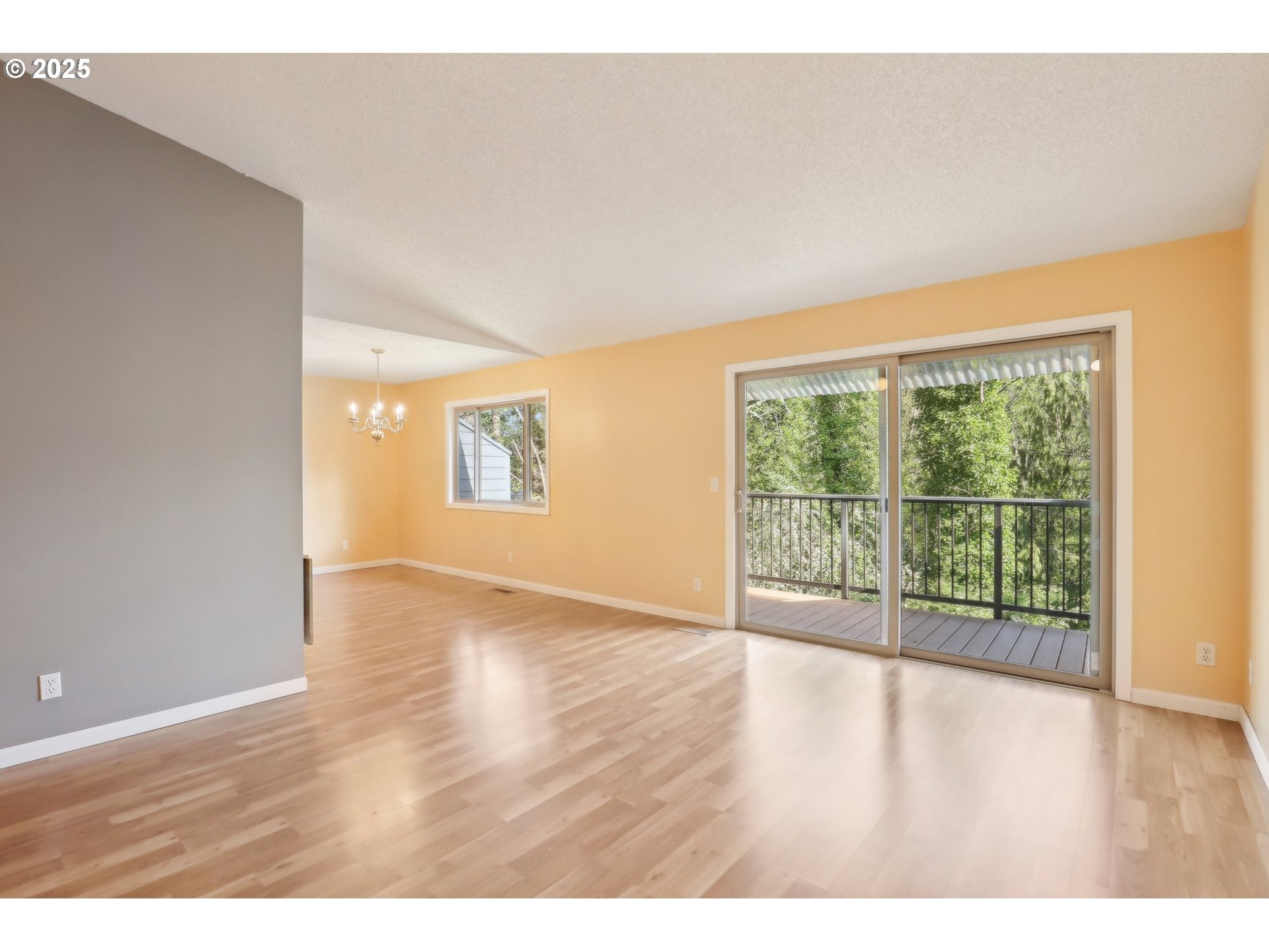 Photo #8: 184754615 Listing: Photo #8