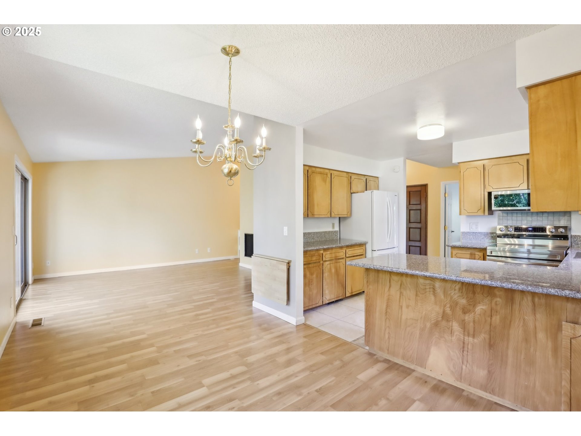 Photo #9: 184754615 Listing: Photo #9