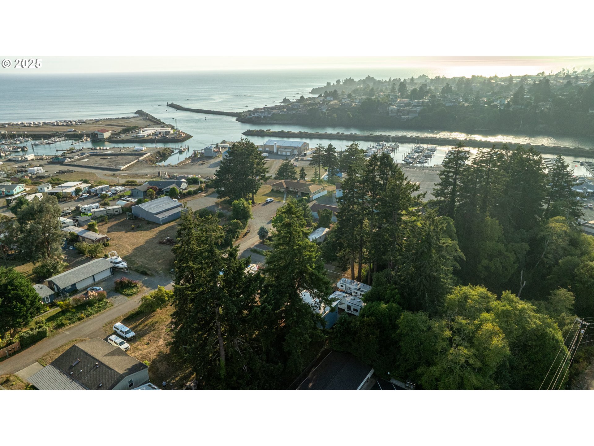 97799 HANSCAM LN, Brookings, OR, 97415