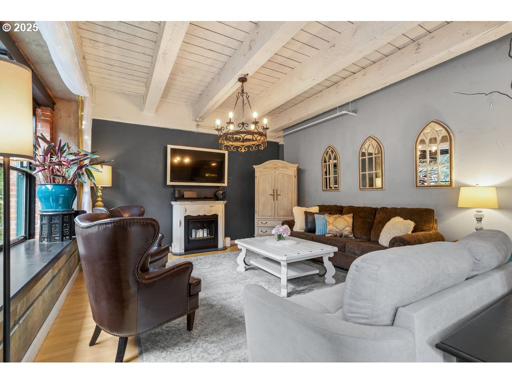Photo #7: 185082435 Listing: Photo #7