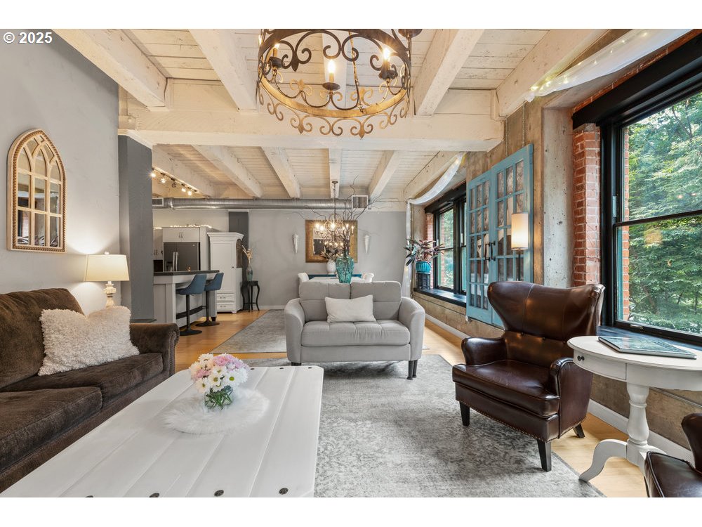 Photo #8: 185082435 Listing: Photo #8