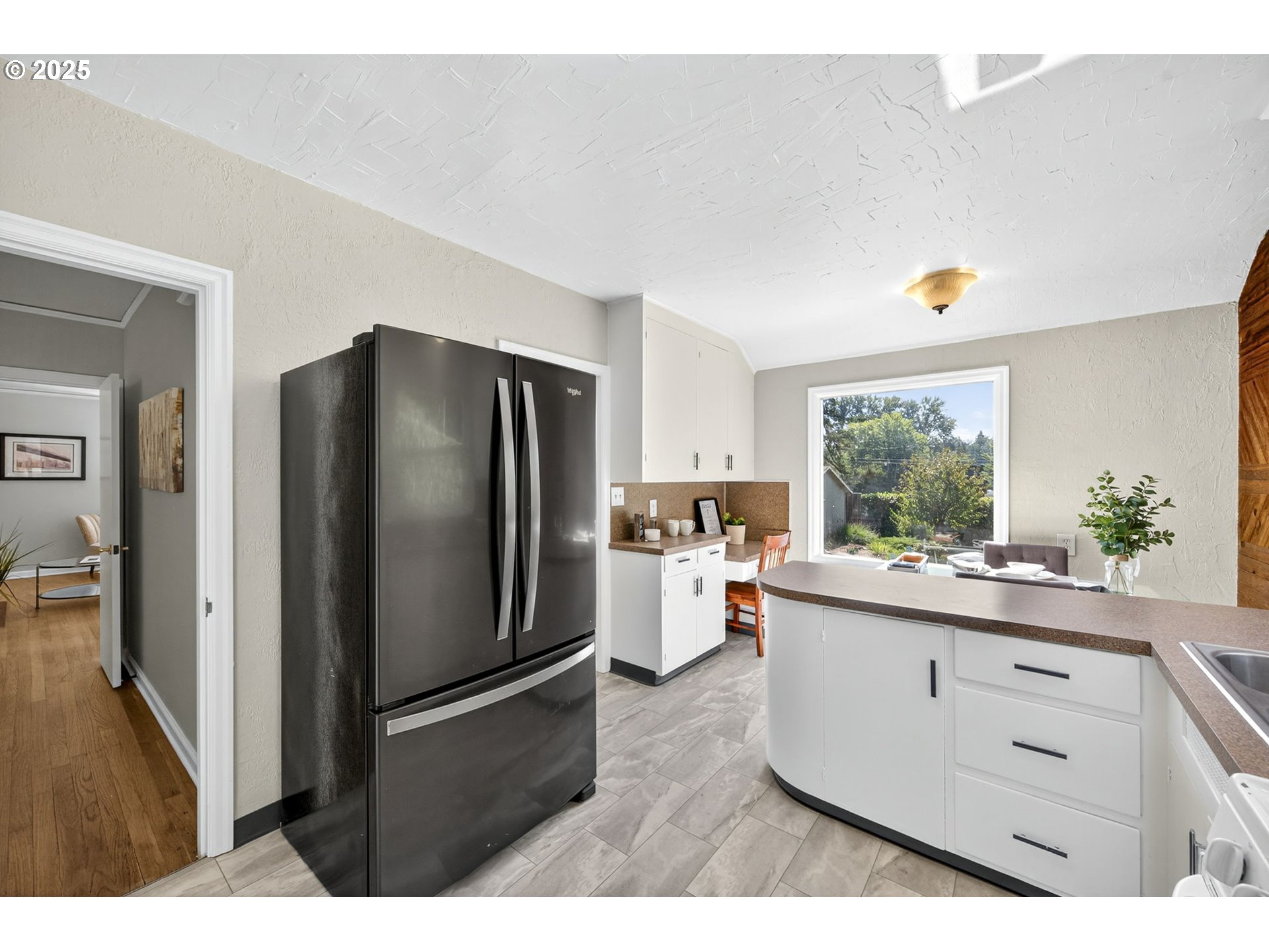 Photo #11: 186160377 Listing: Photo #11