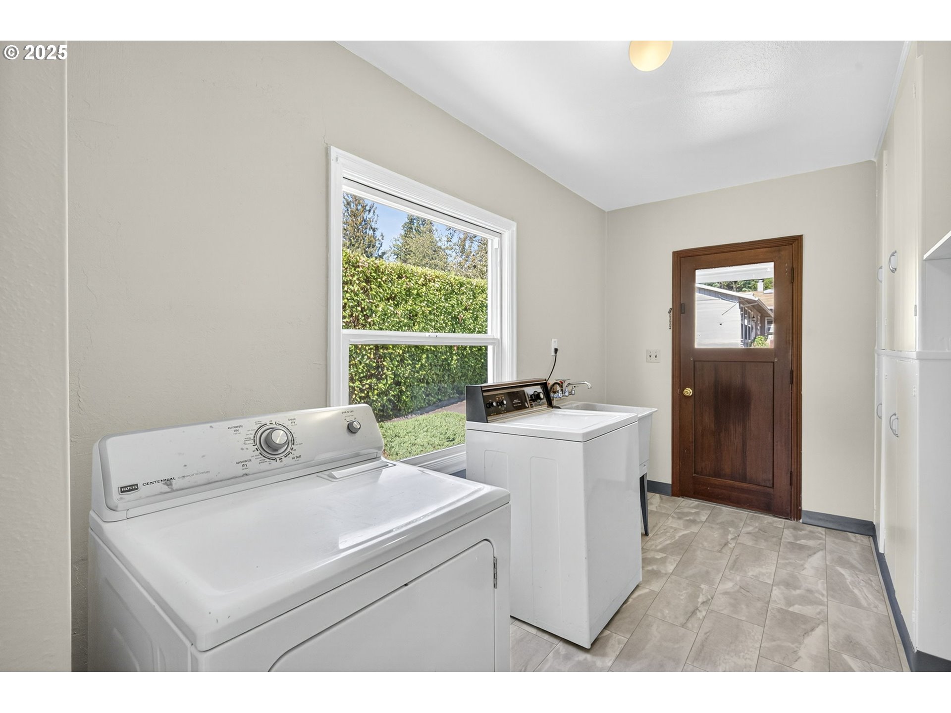 Photo #15: 186160377 Listing: Photo #15