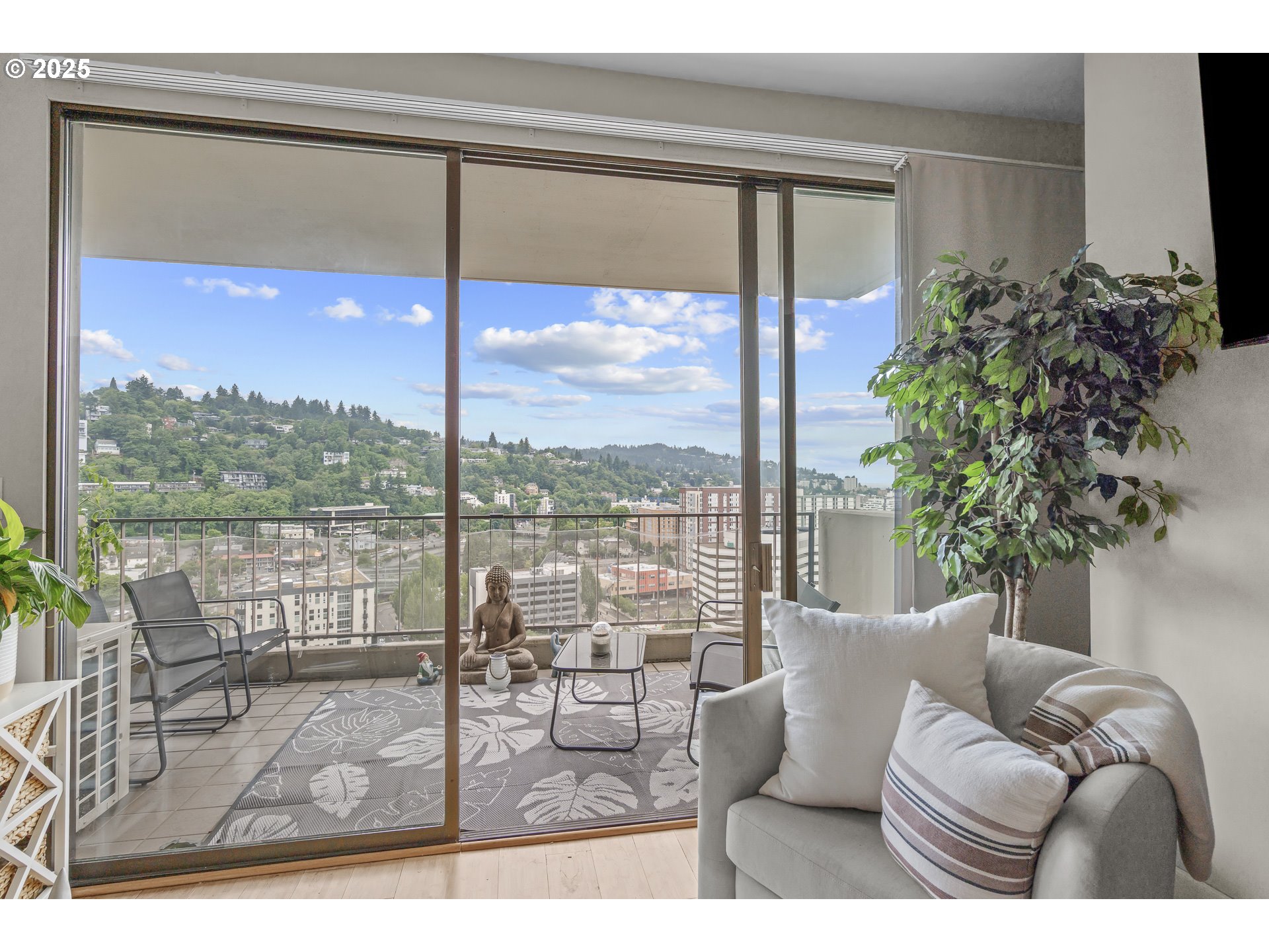 Photo #7: 186548806 Listing: Photo #7