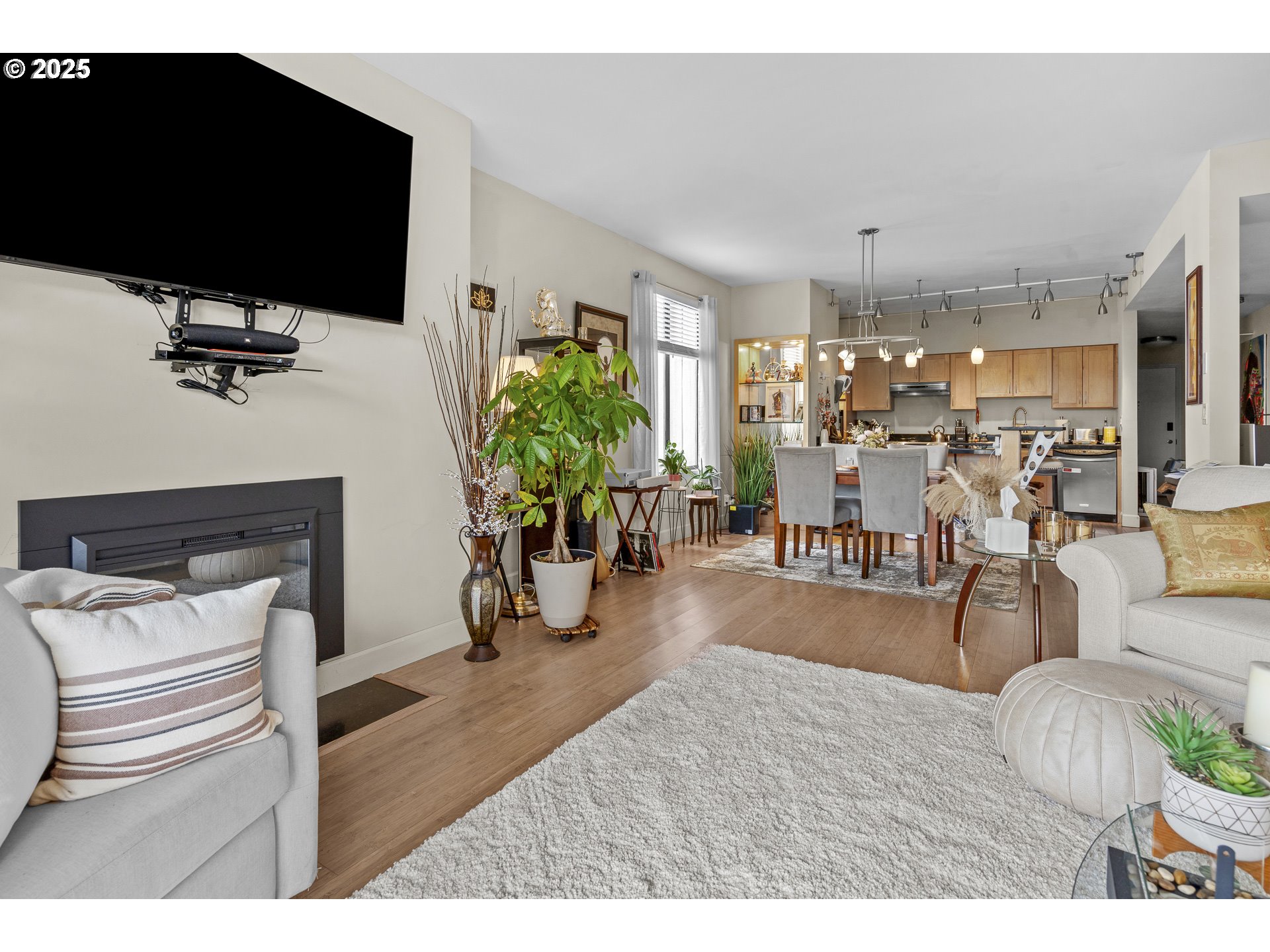 Photo #9: 186548806 Listing: Photo #9