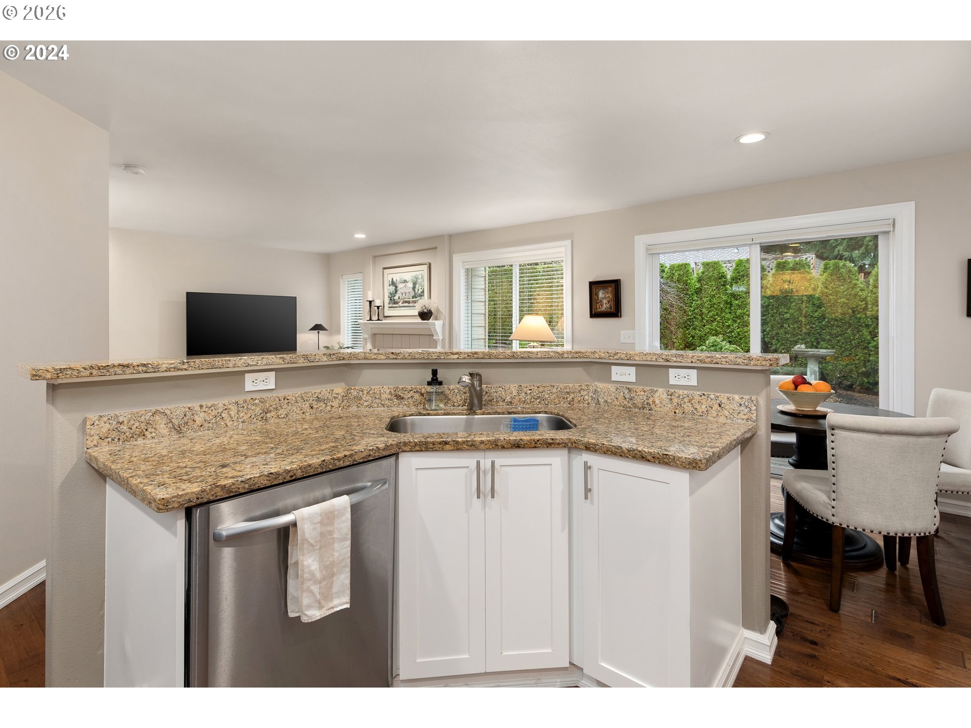 Photo #6: 186791240 Listing: Photo #6