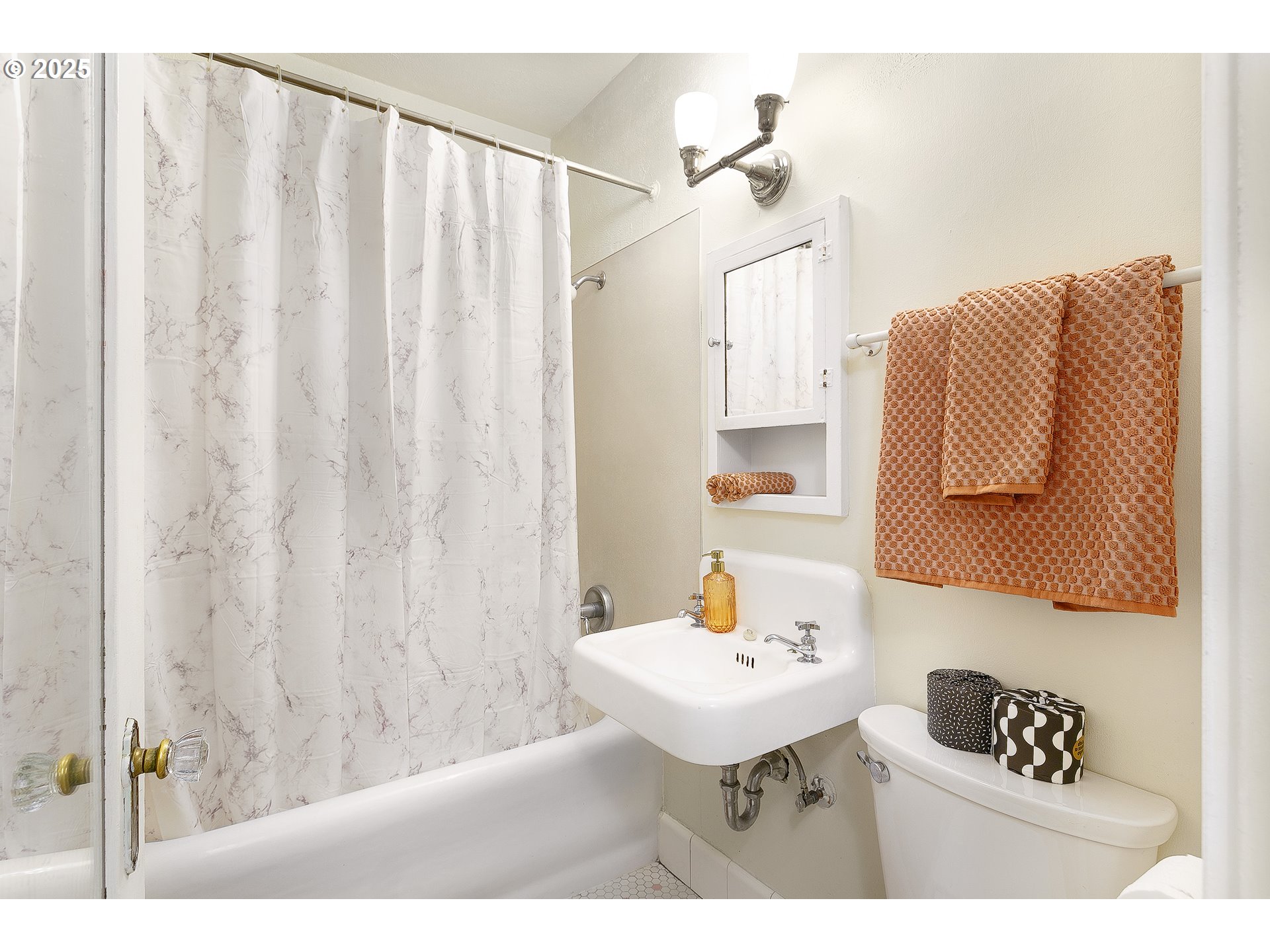 Photo #14: 187266661 Listing: Photo #14