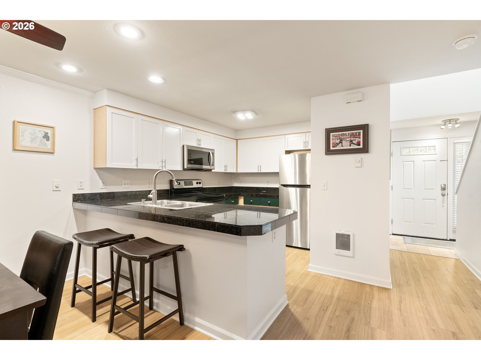 3926 CARMAN DR, Lake Oswego, OR, 97035