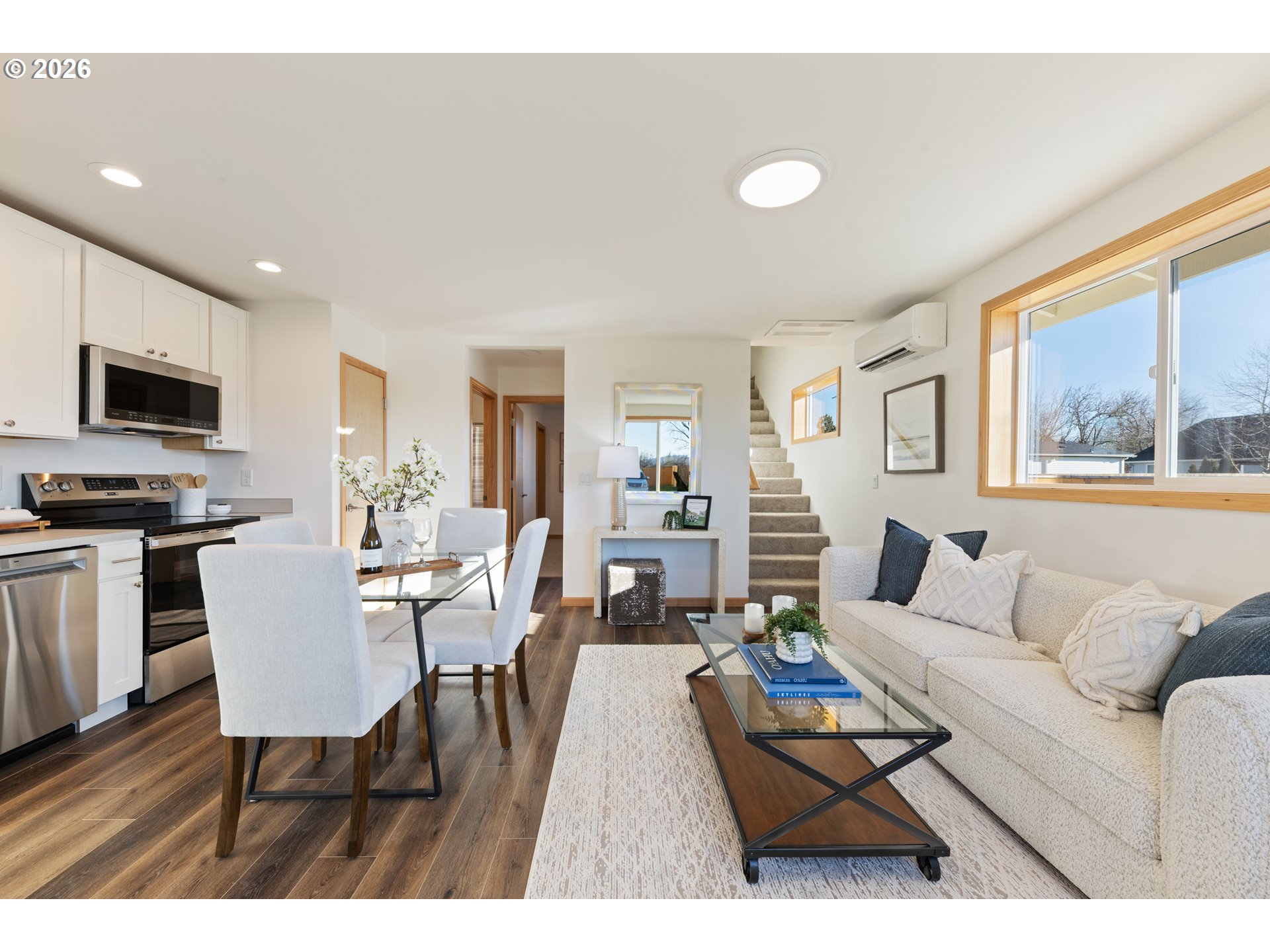 735 ST CHARLES ST, Eugene, OR, 97402