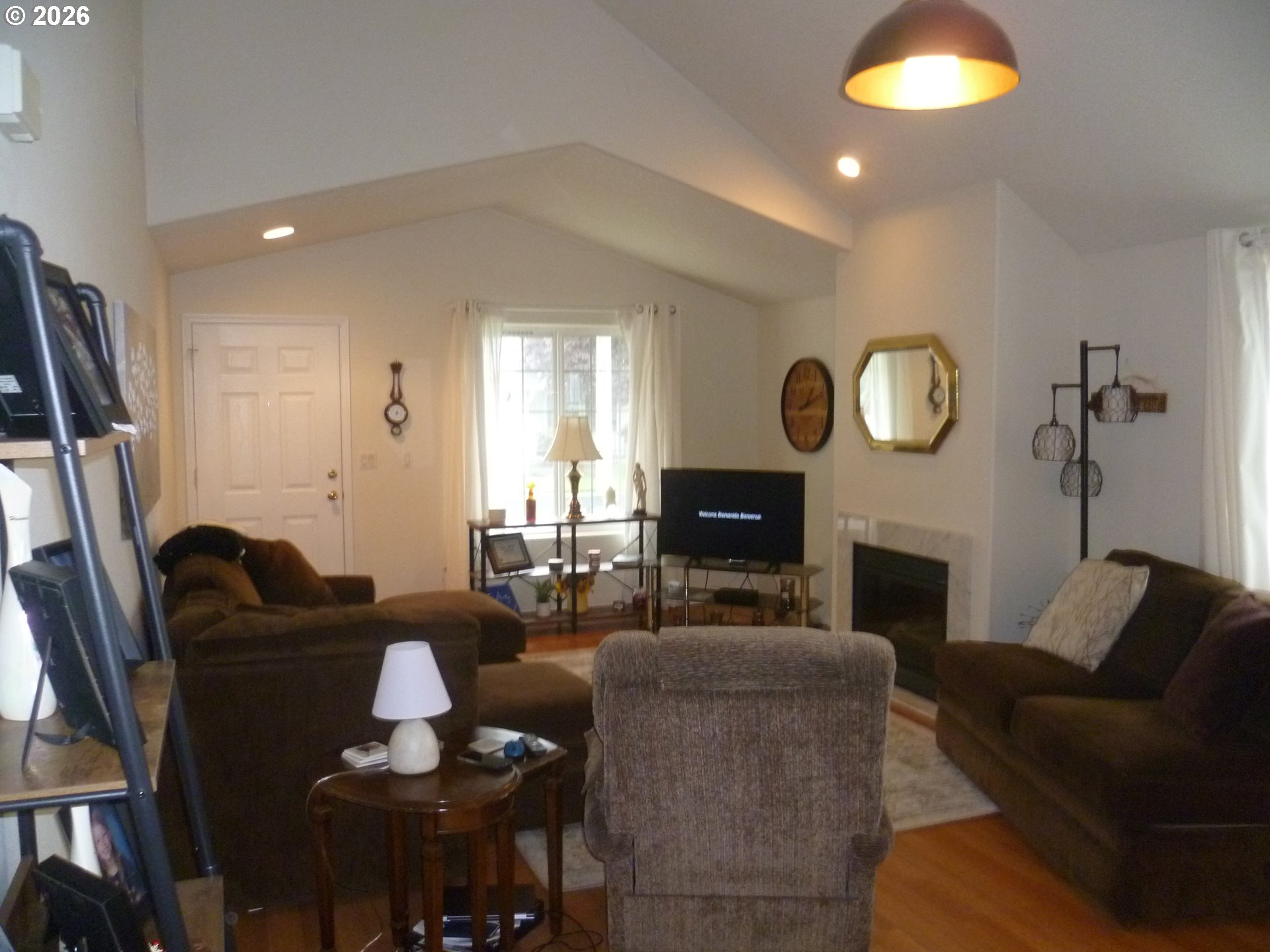 Photo #8: 187436372 Listing: Photo #8