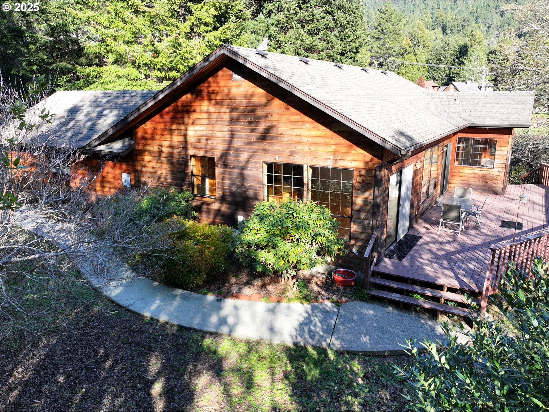 Photo of 308 WINCHUCK RIVER RD Brookings OR 97415