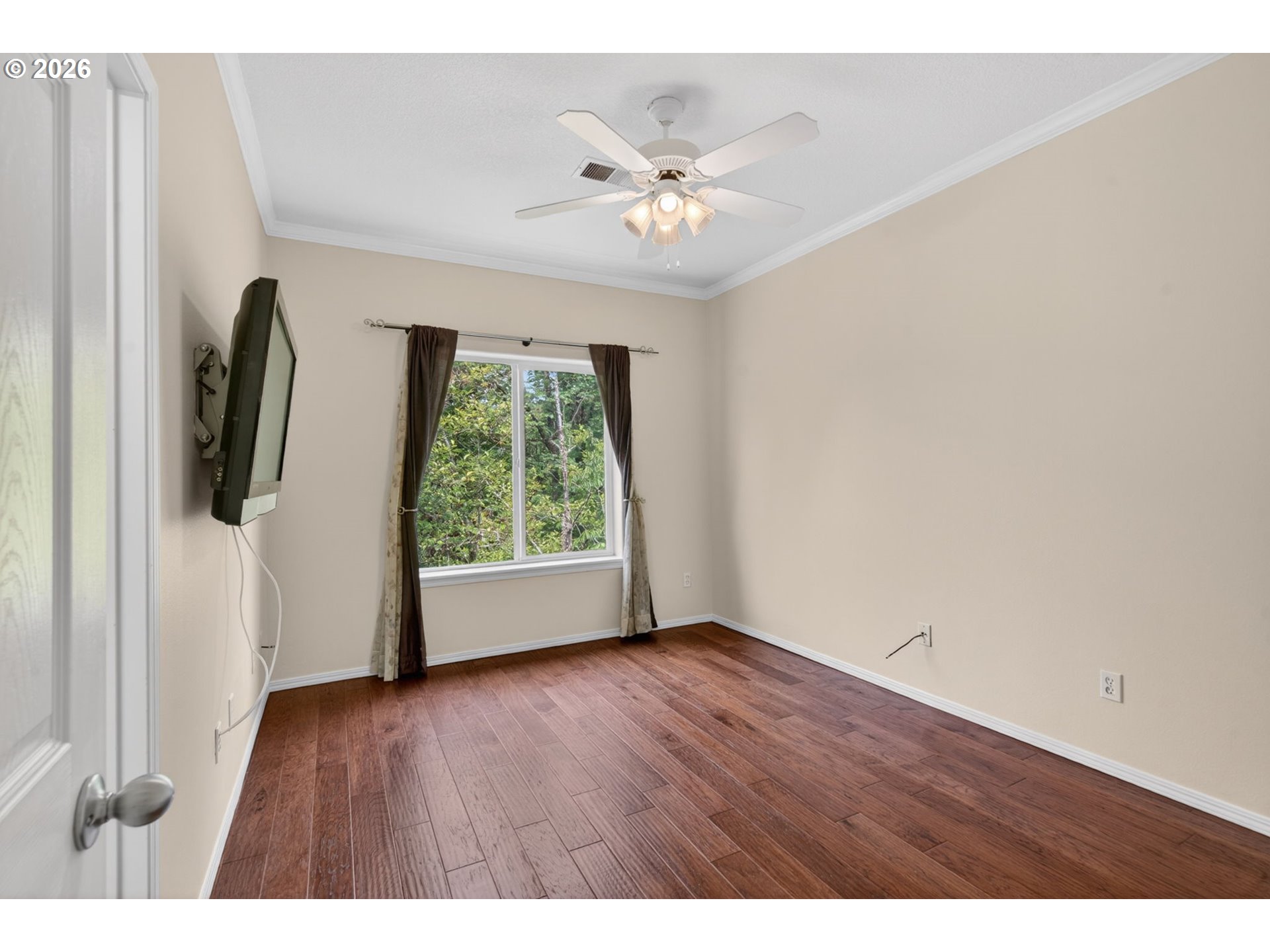 Photo #8: 188109539 Listing: Photo #8
