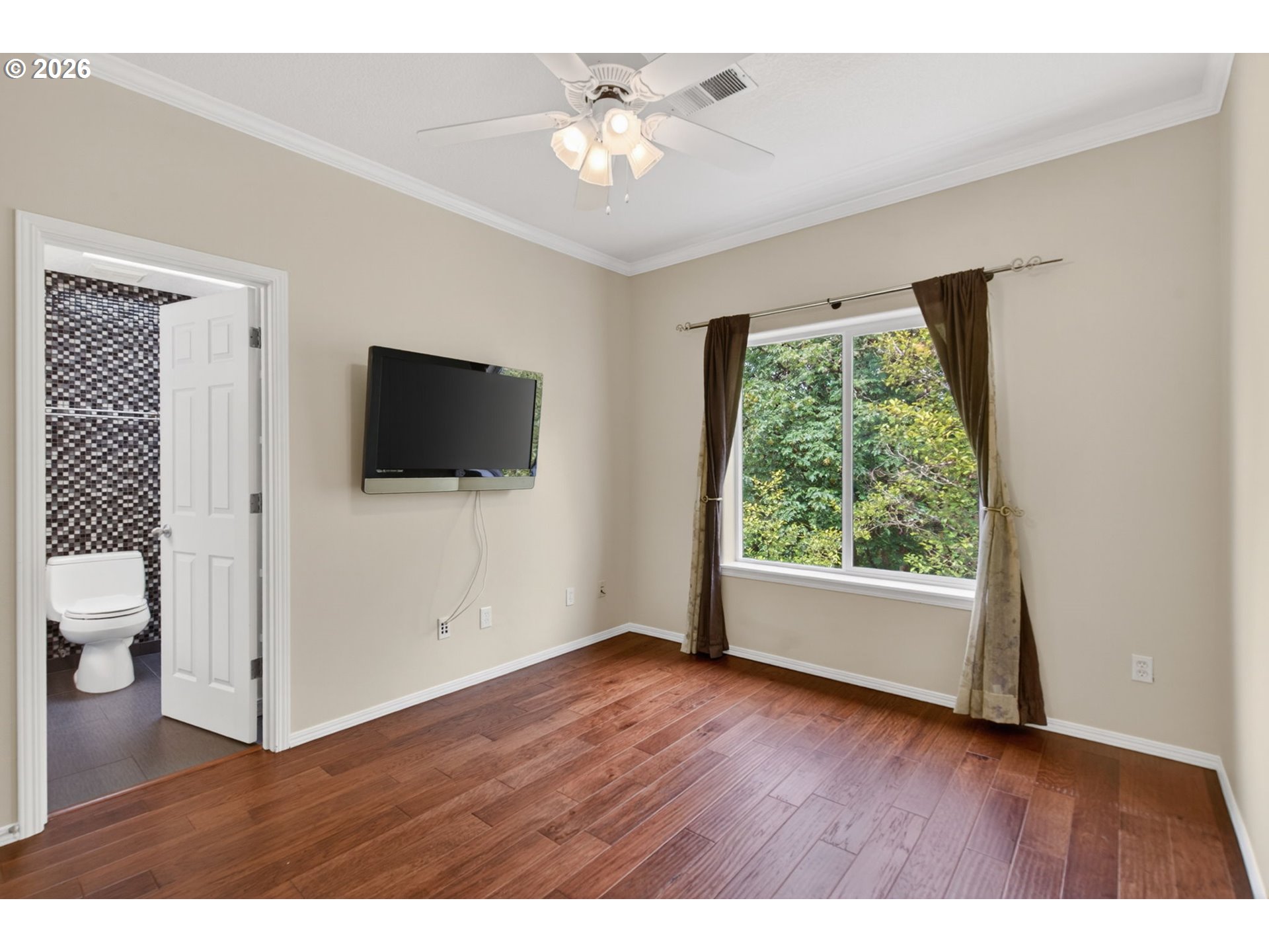 Photo #9: 188109539 Listing: Photo #9