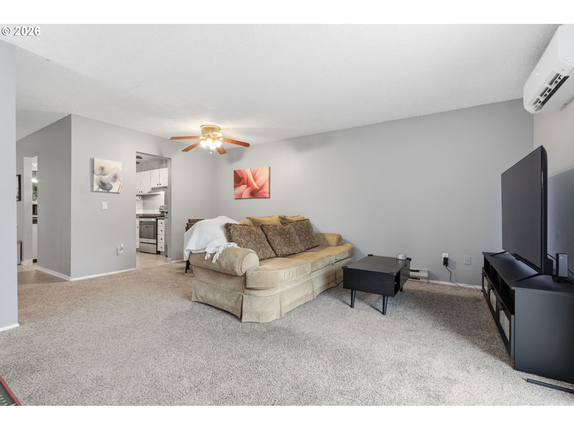 Photo #4: 189182445 Listing: Photo #4