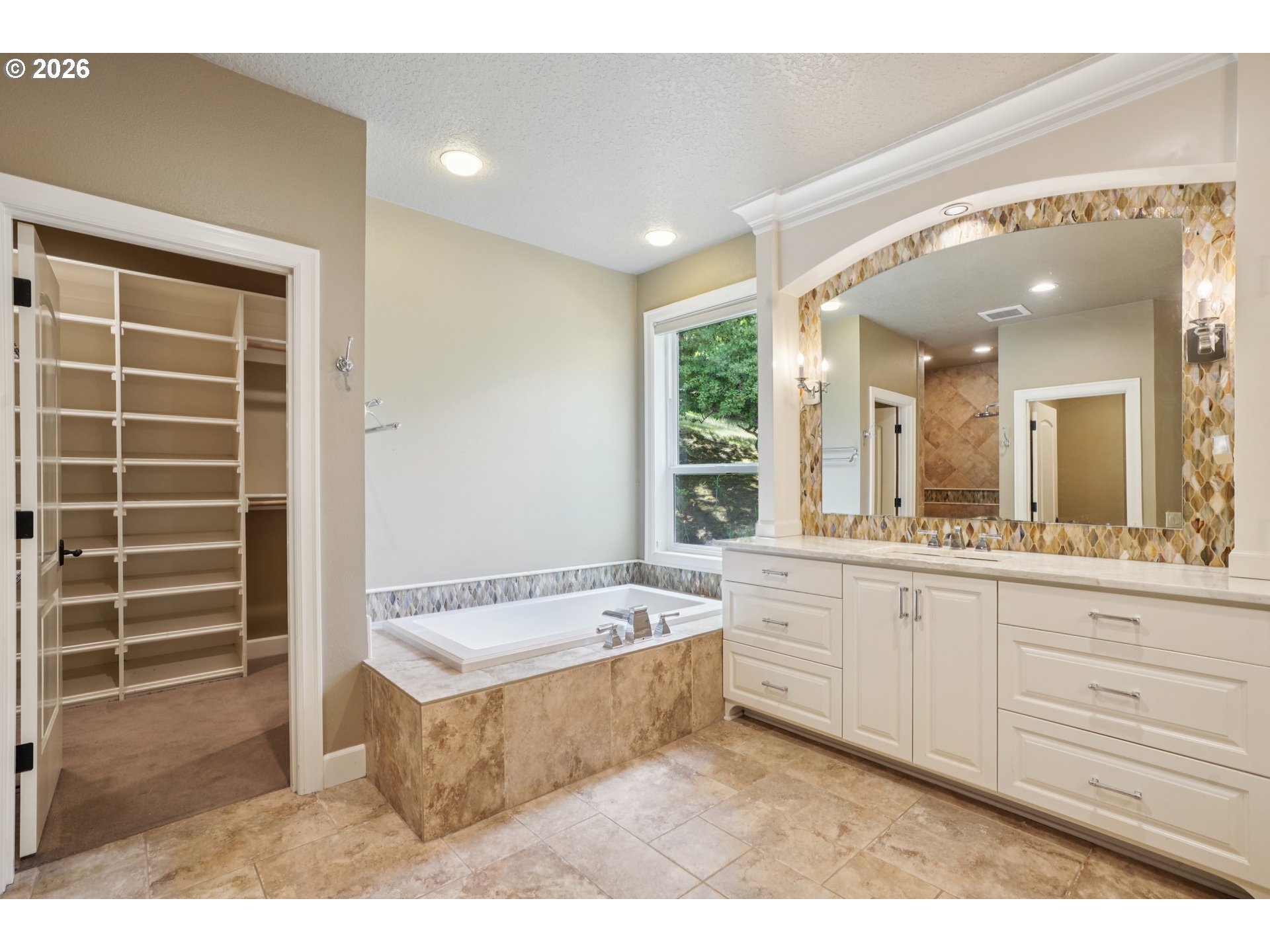 1224 TYNDALL CT, Lake Oswego, OR, 97034