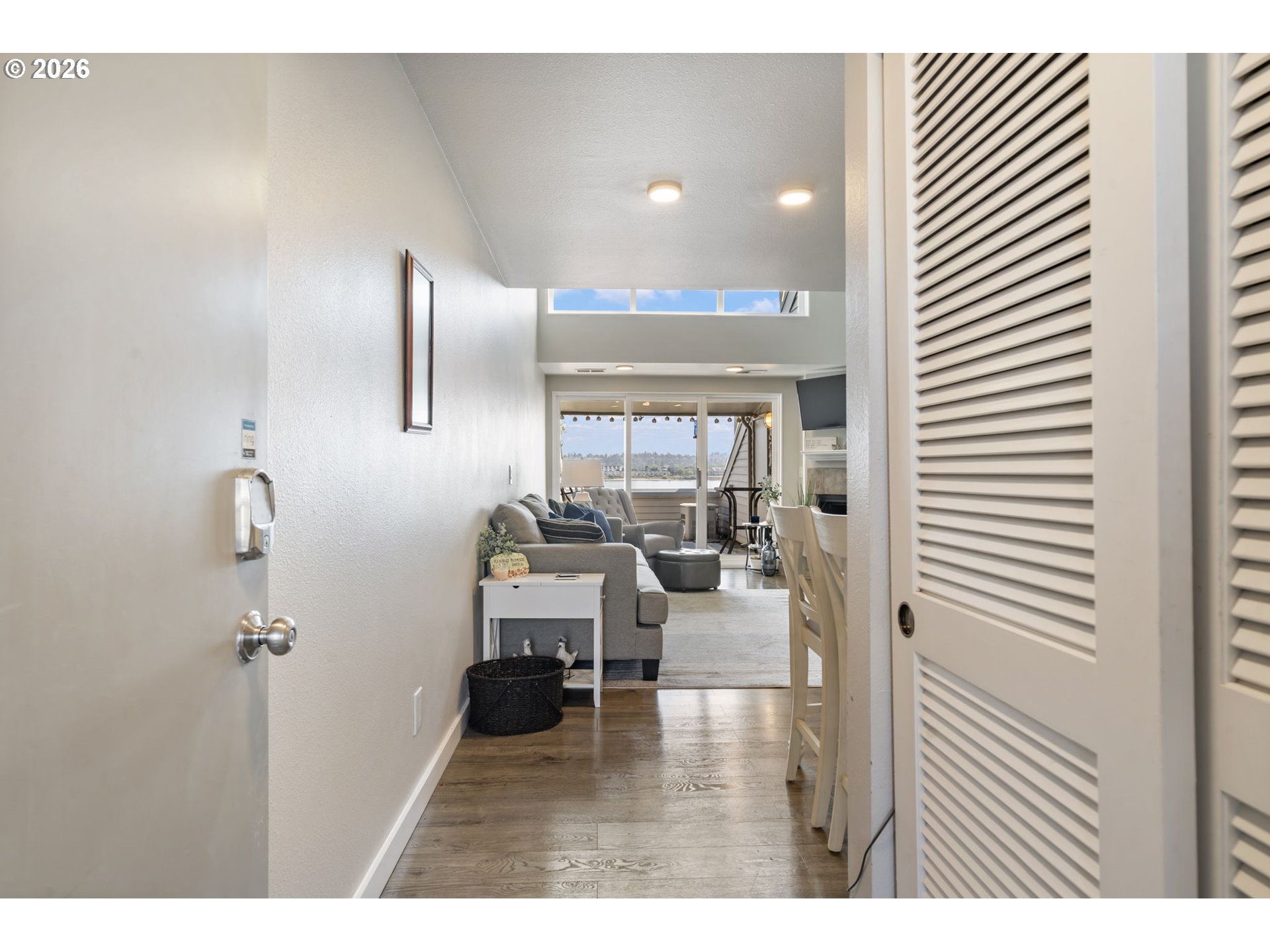 Photo #2: 189529273 Listing: Photo #2
