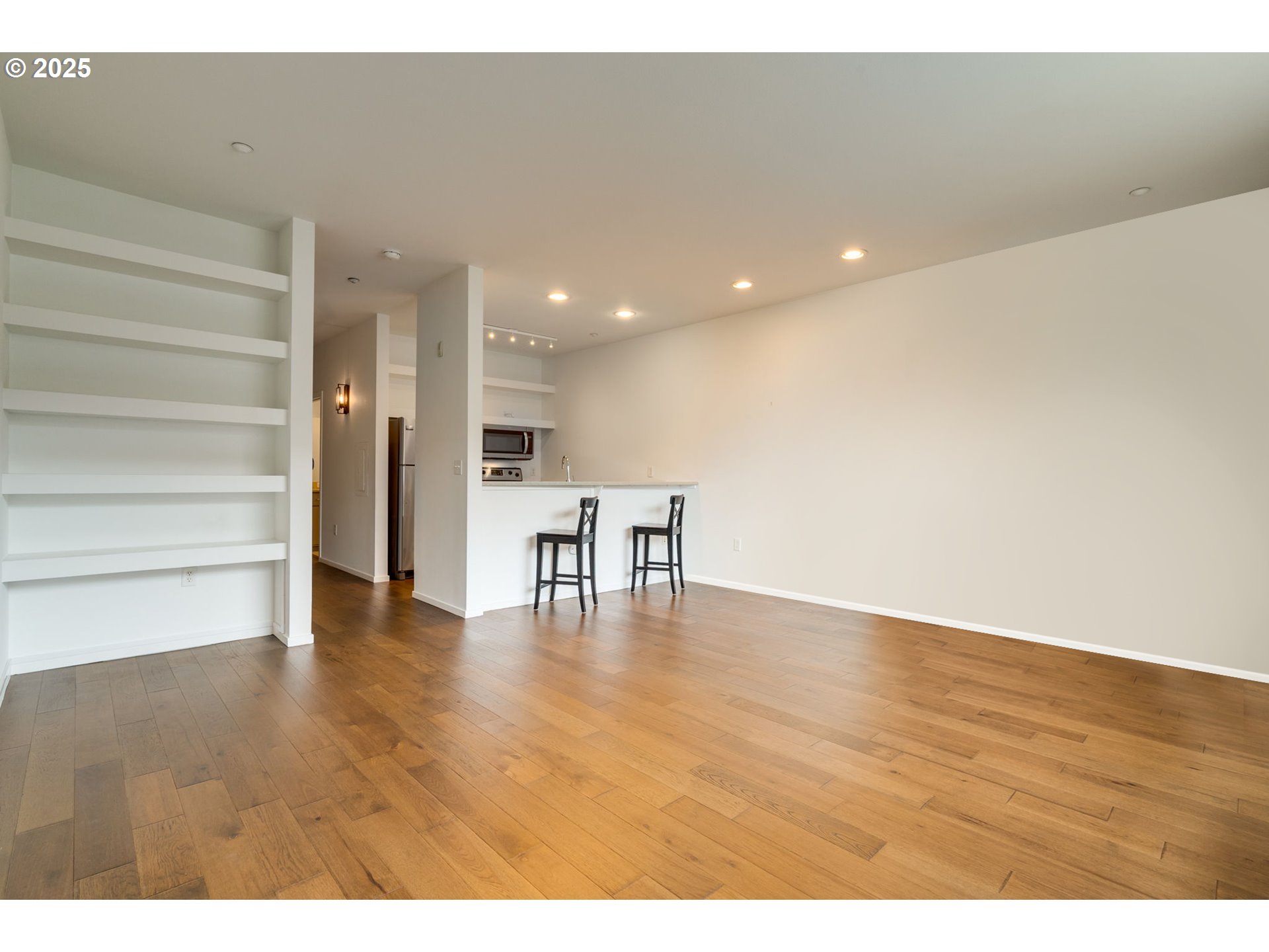 Photo #13: 189962966 Listing: Photo #13