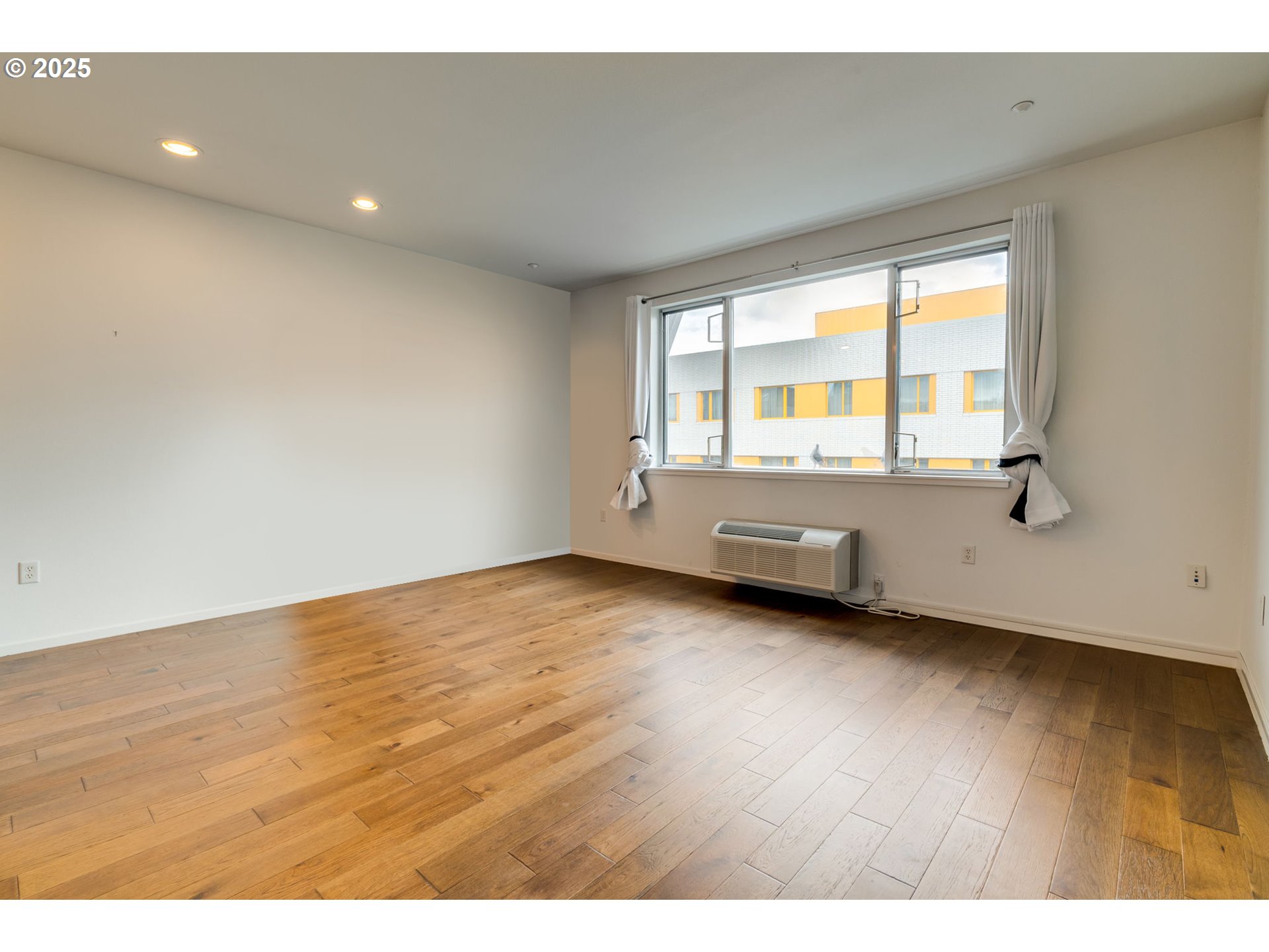 Photo #14: 189962966 Listing: Photo #14