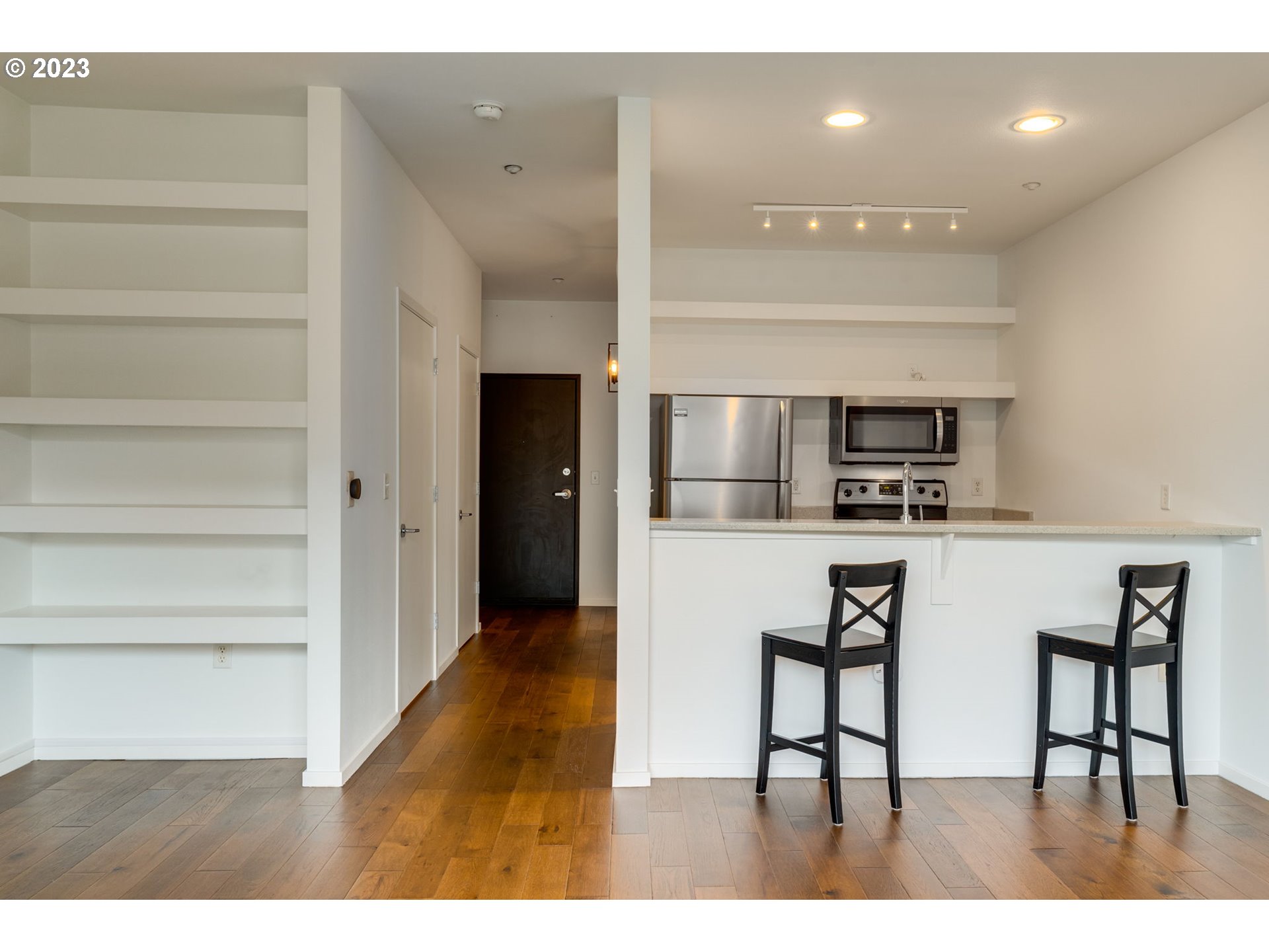 Photo #7: 189962966 Listing: Photo #7