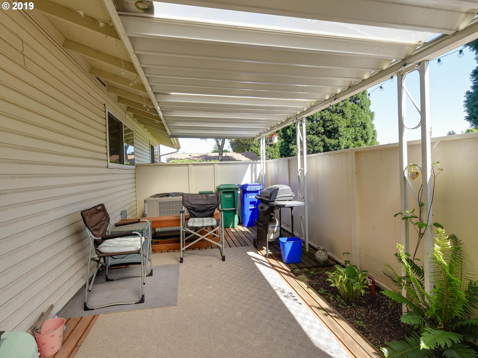Photo #3: 19002019 Listing 