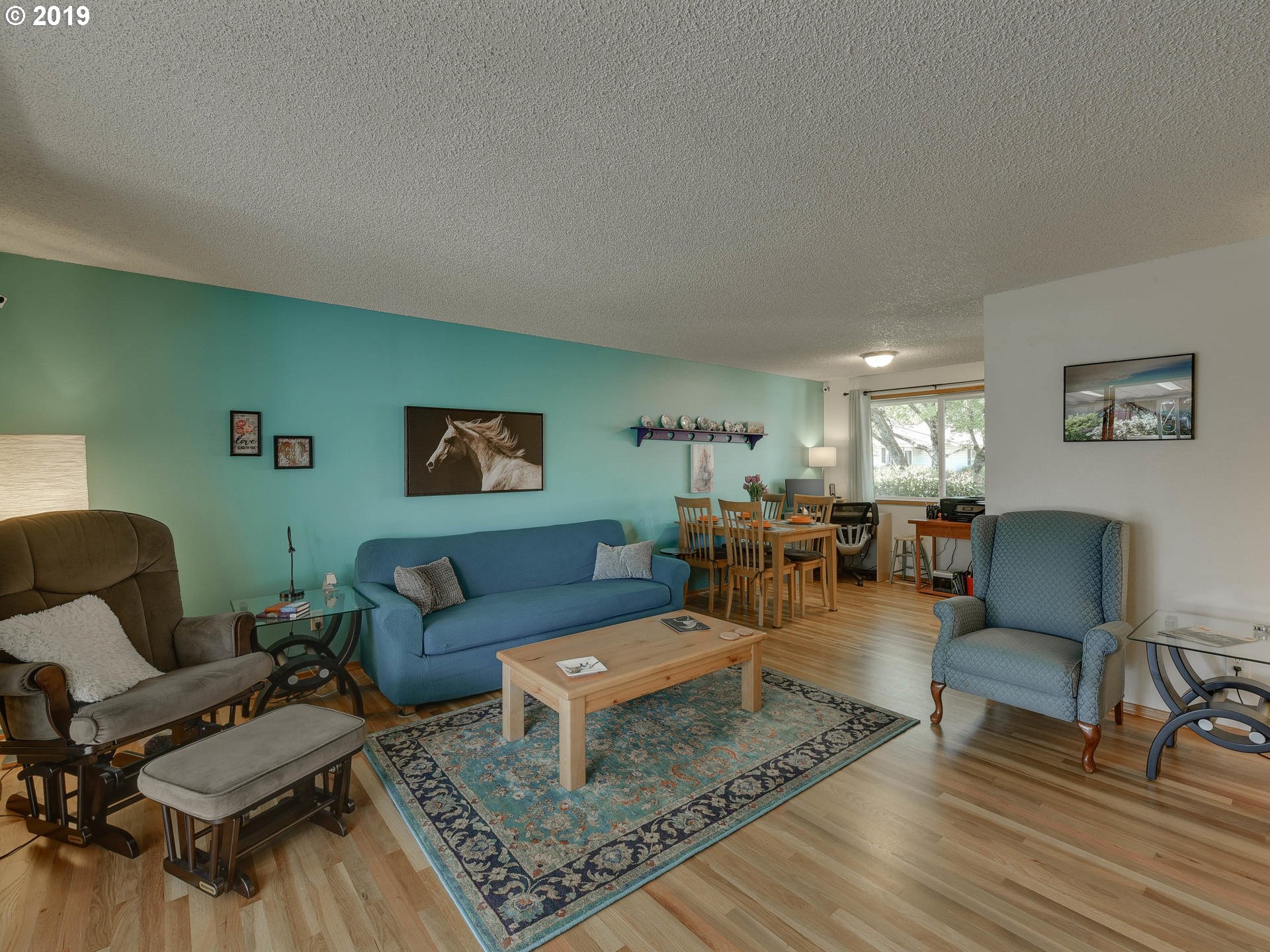 Photo #5: 19002019 Listing 