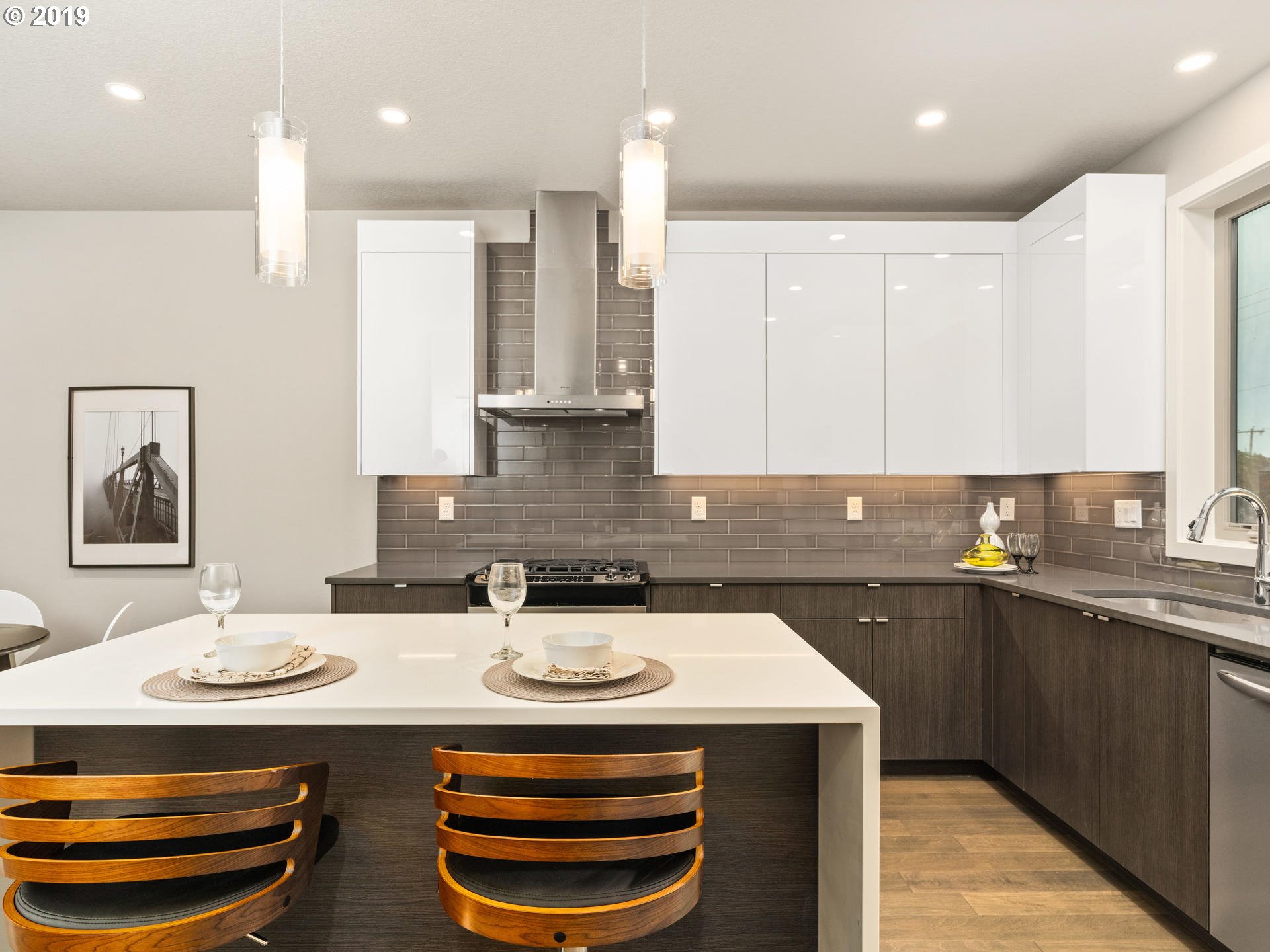 Photo #5: 19002579 Listing 