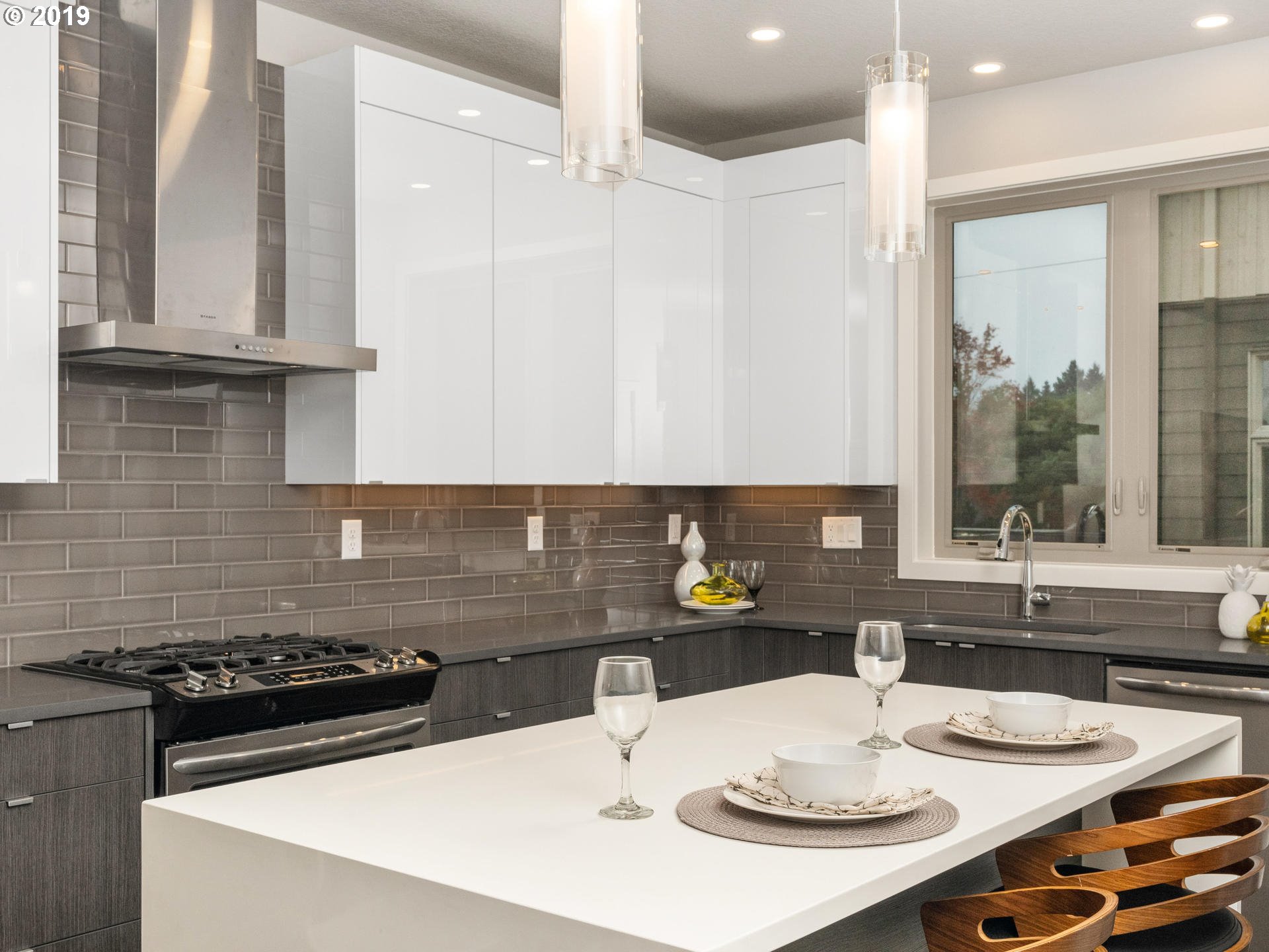 Photo #4: 19002579 Listing 