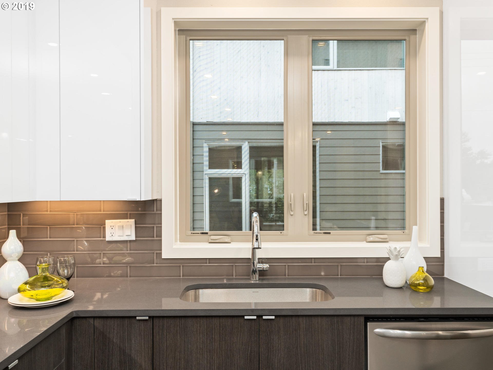 Photo #6: 19002579 Listing 