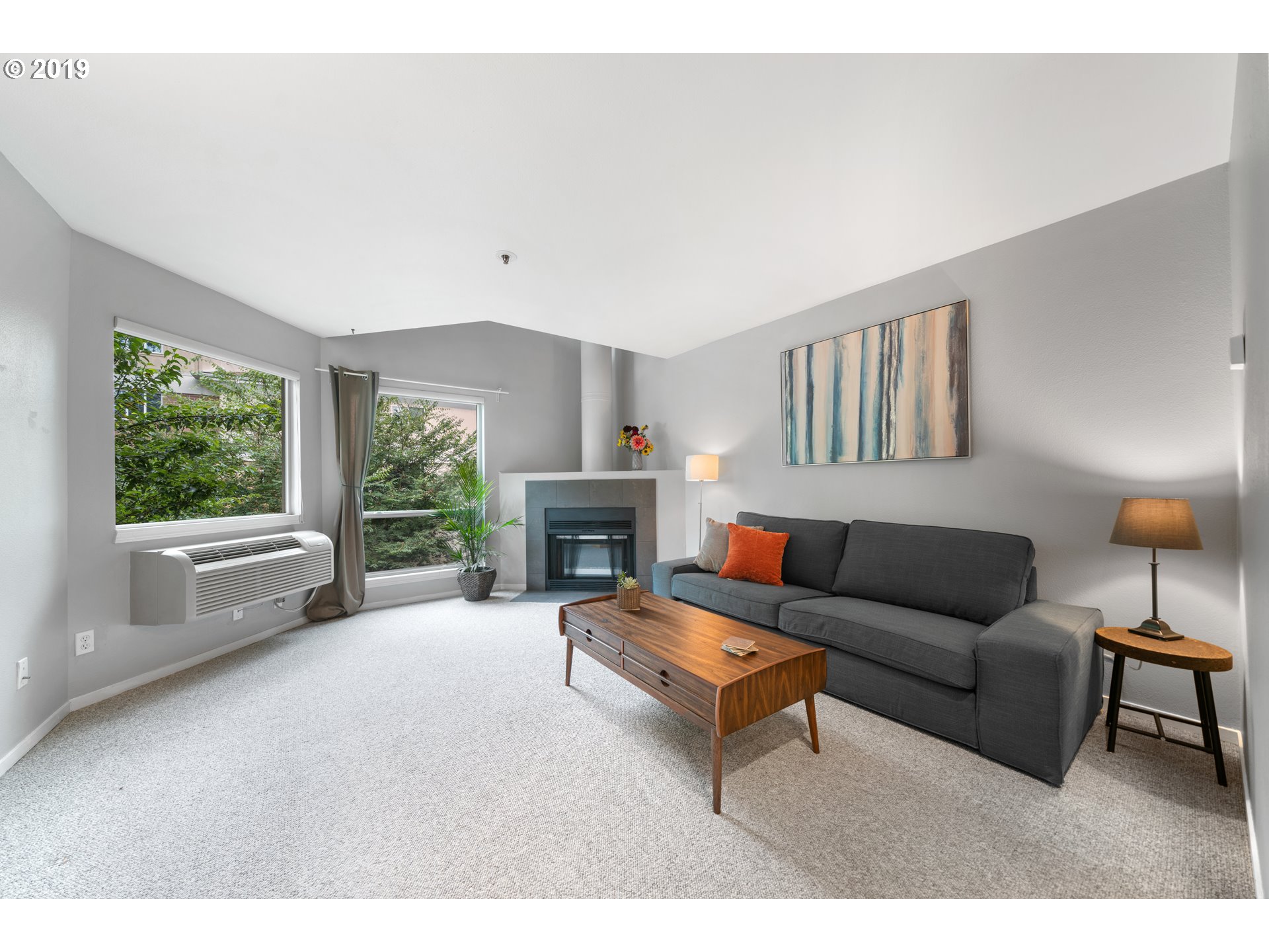 Photo #4: 19004292 Listing 