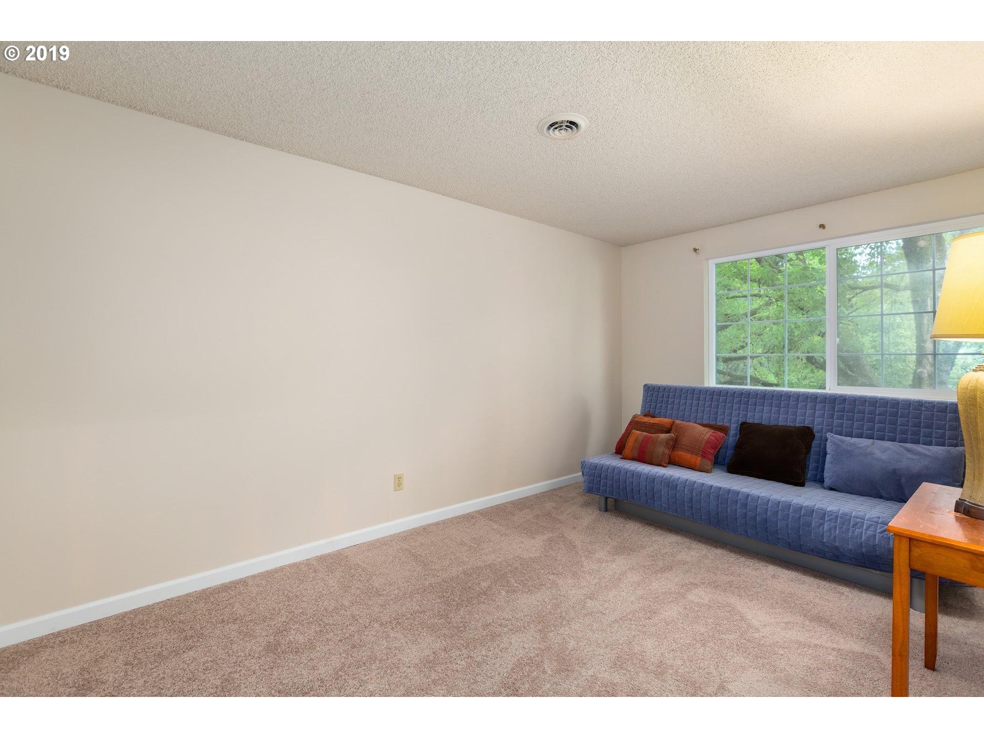 Photo #6: 19013245 Listing 