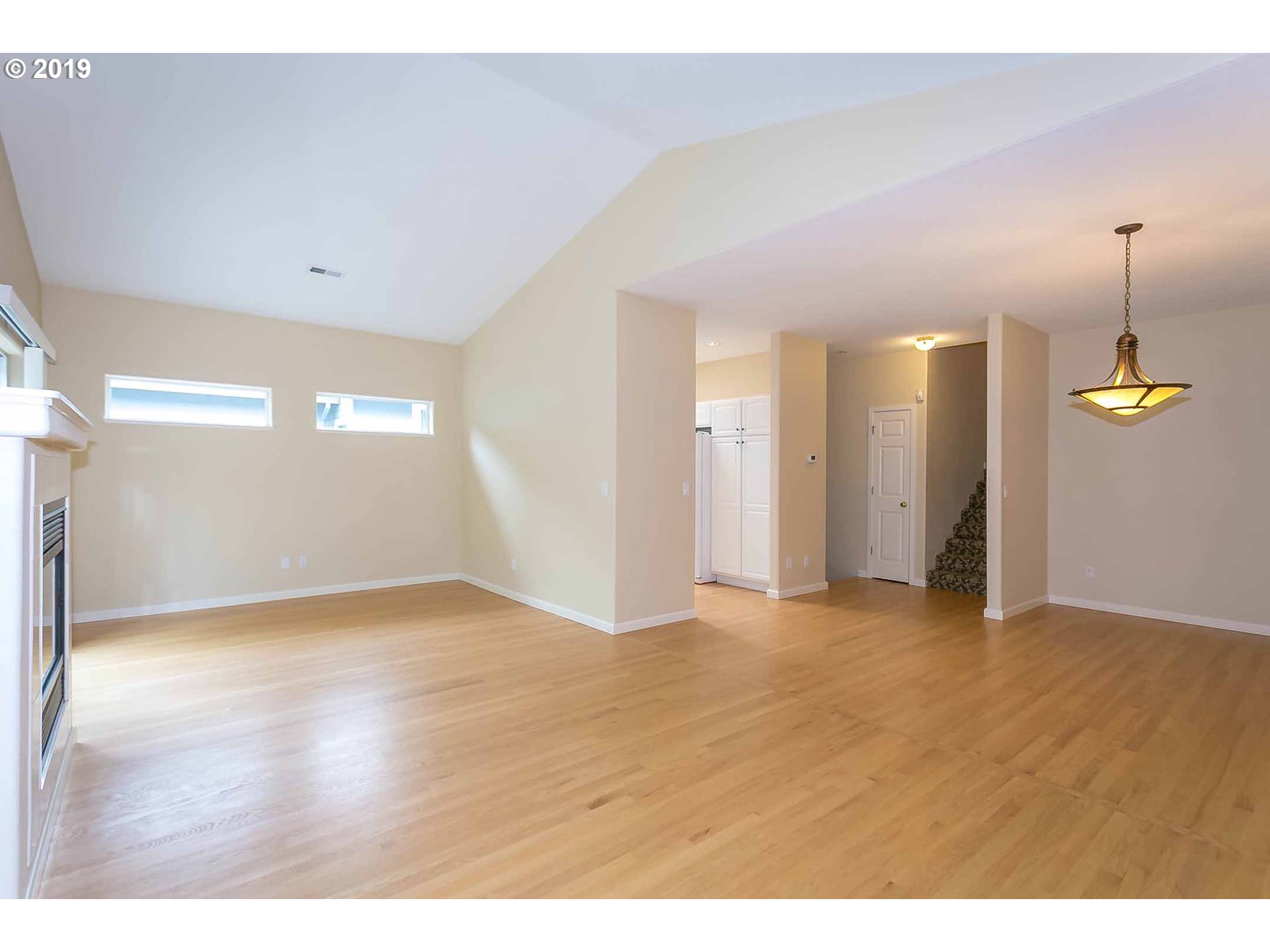 Photo #6: 19036766 Listing 