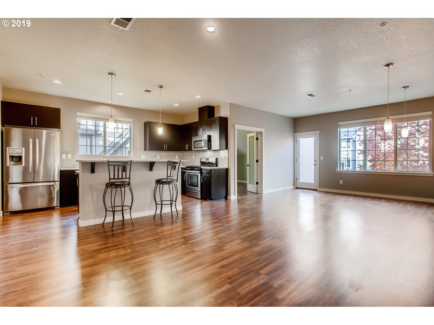 Photo #4: 19040660 Listing 