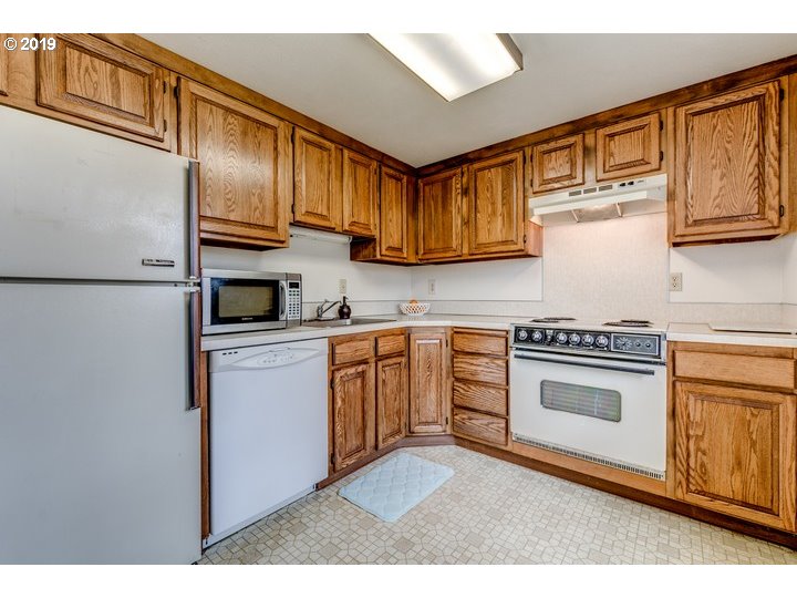 Photo #2: 19040811 Listing 