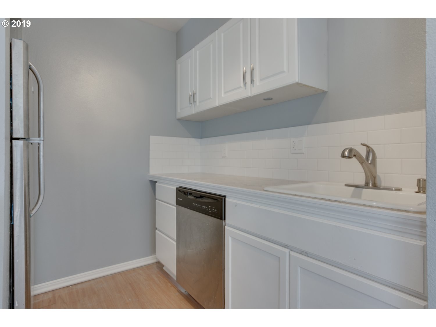 Photo #3: 19081401 Listing 