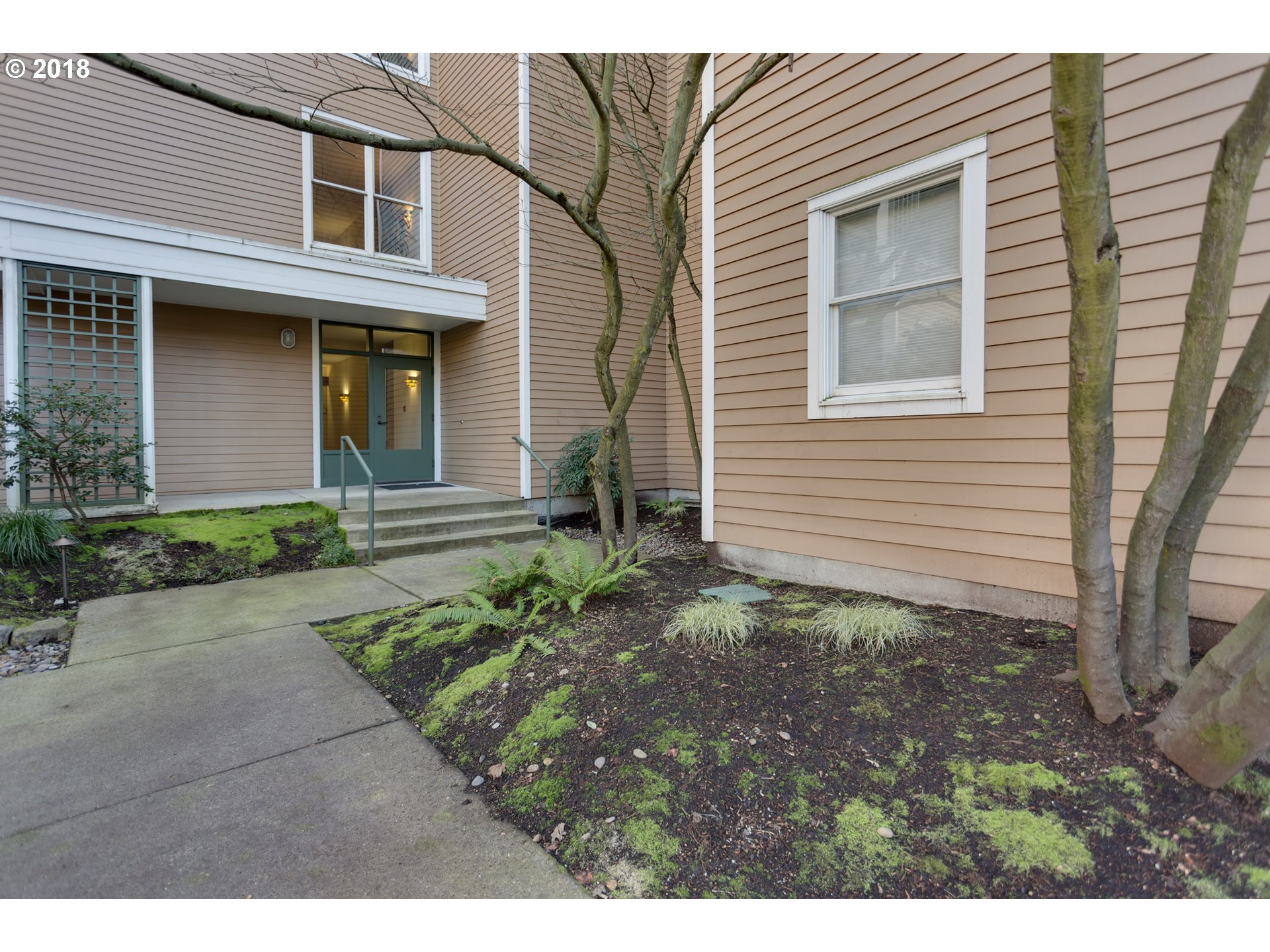 Photo #6: 19083243 Listing 