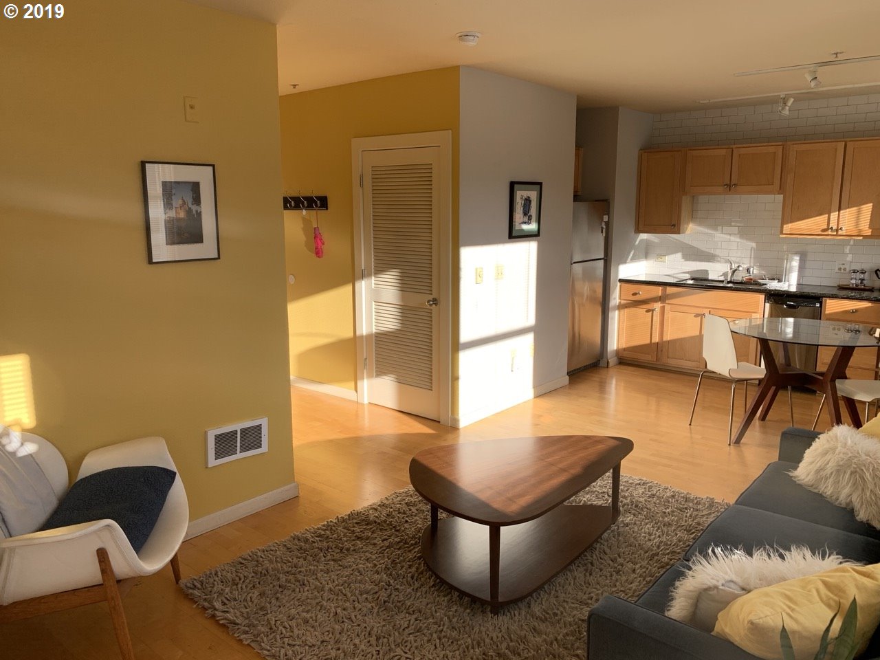 Photo #6: 19083865 Listing 