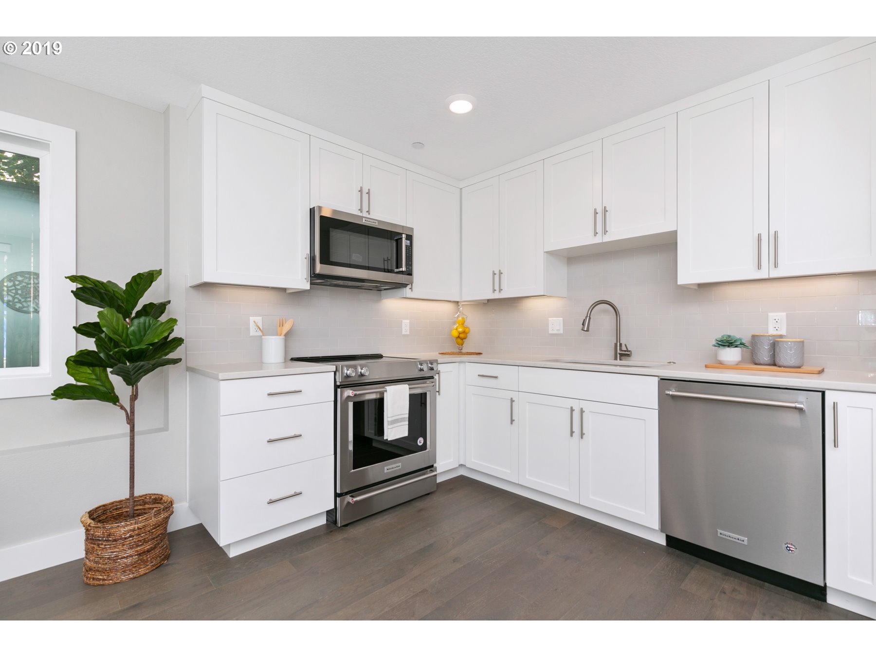 Photo #6: 19103148 Listing 