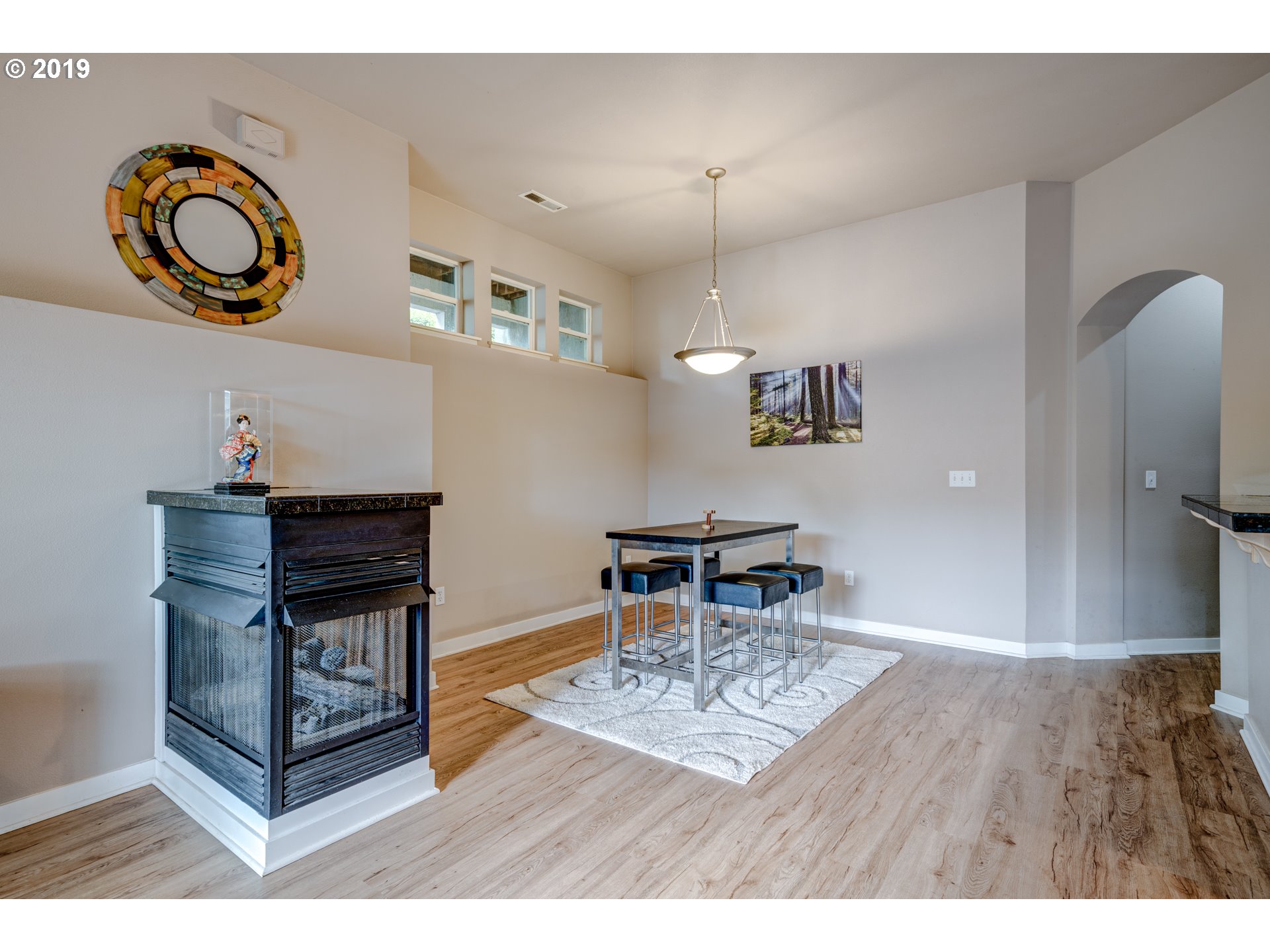 Photo #5: 19118203 Listing 