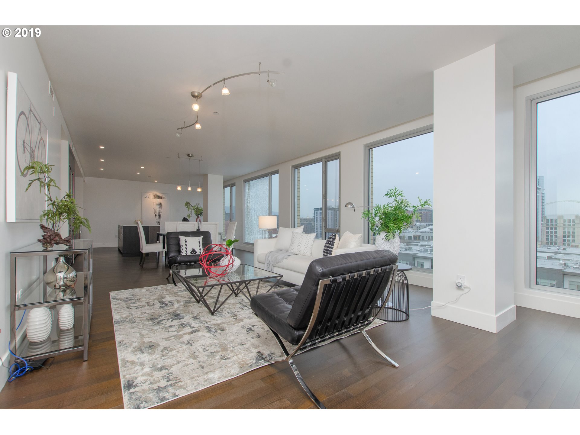 Photo #6: 19132799 Listing 